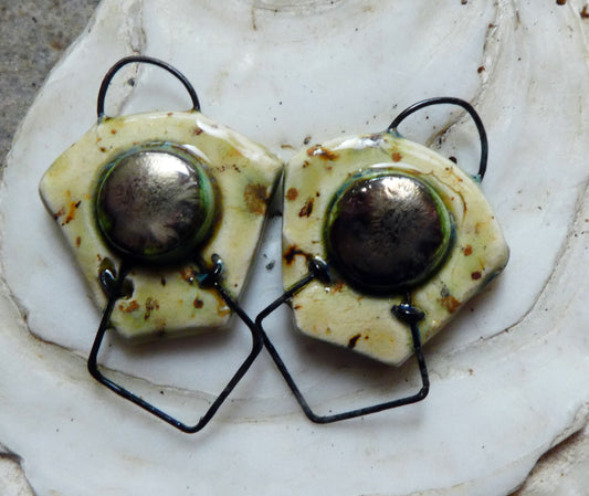 Ceramic Triangular Hooped Bronzy Connectors -Cappuccino Mint
