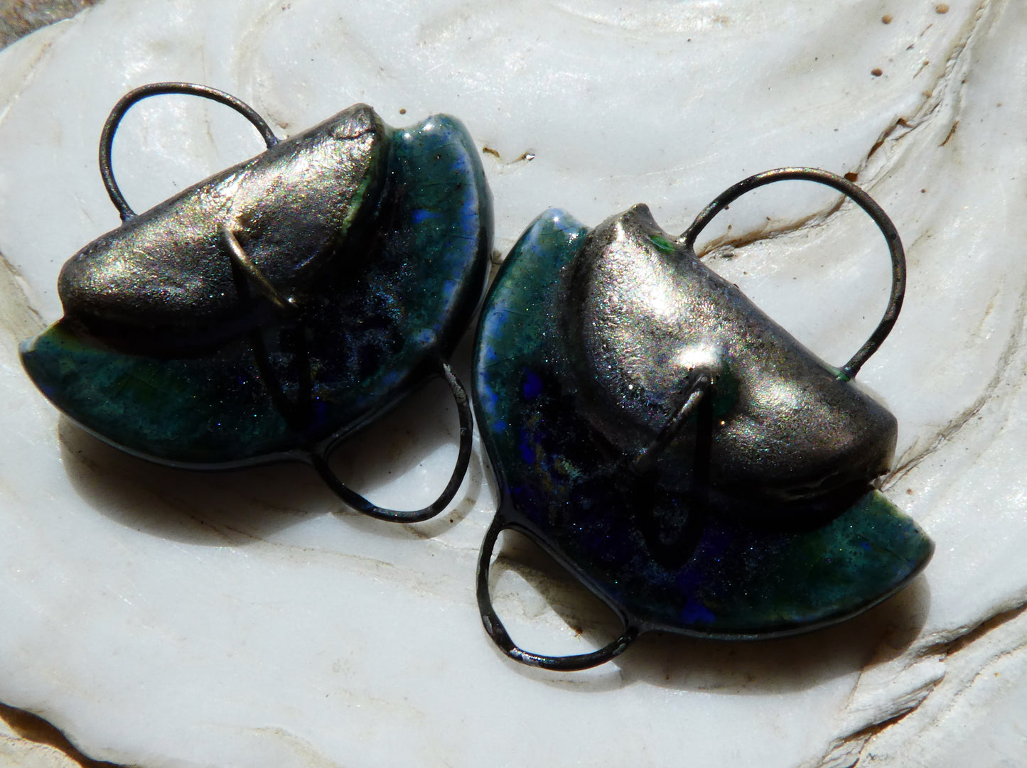 Ceramic Folded Handbag Connectors - Granada