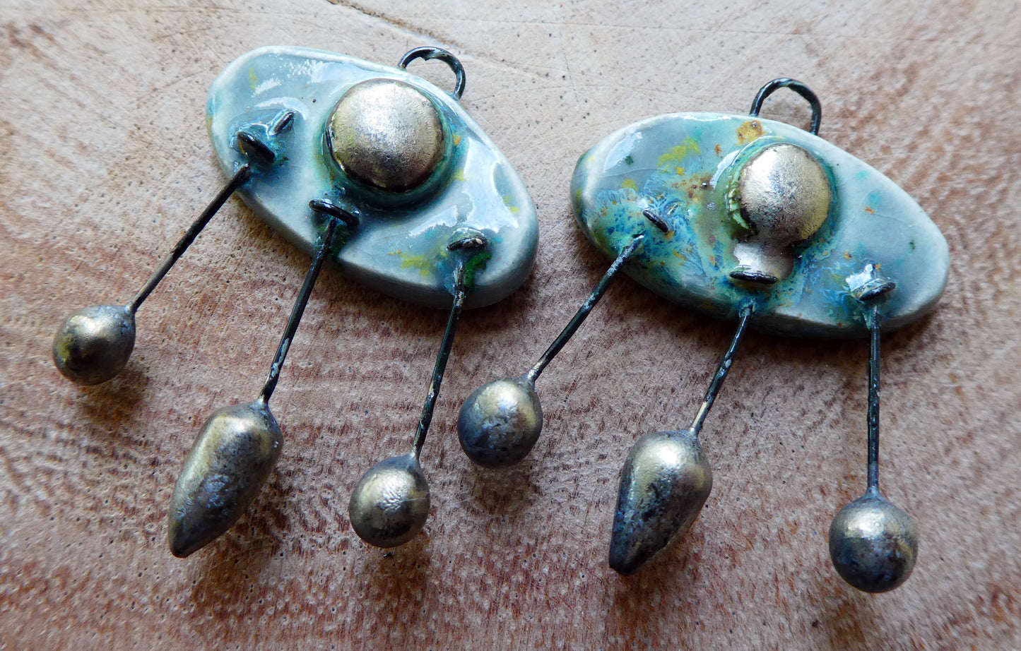 Ceramic Oval Bobbly Charms - Mountain Moss
