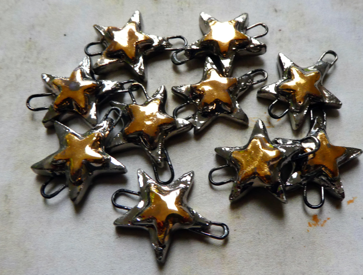 Ceramic Moulded Stars Earring Connectors -Platinum and Gold Lustre