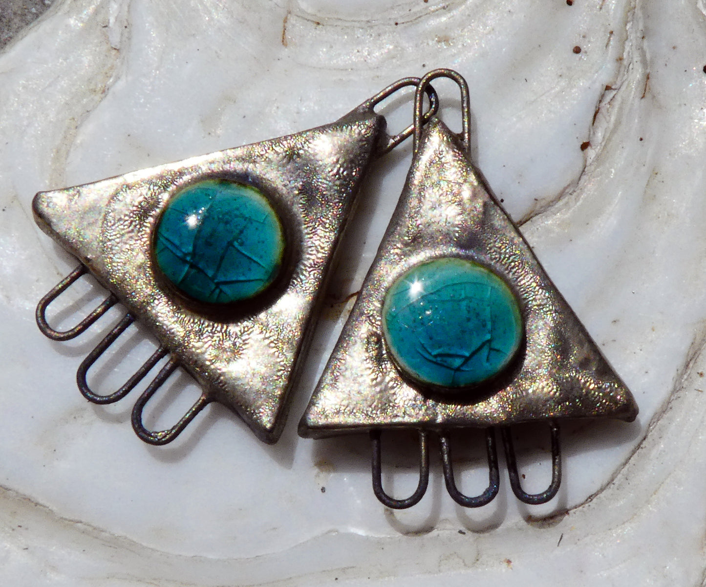 Ceramic Moulded Three Hoop Triangle Connectors - Jurassic