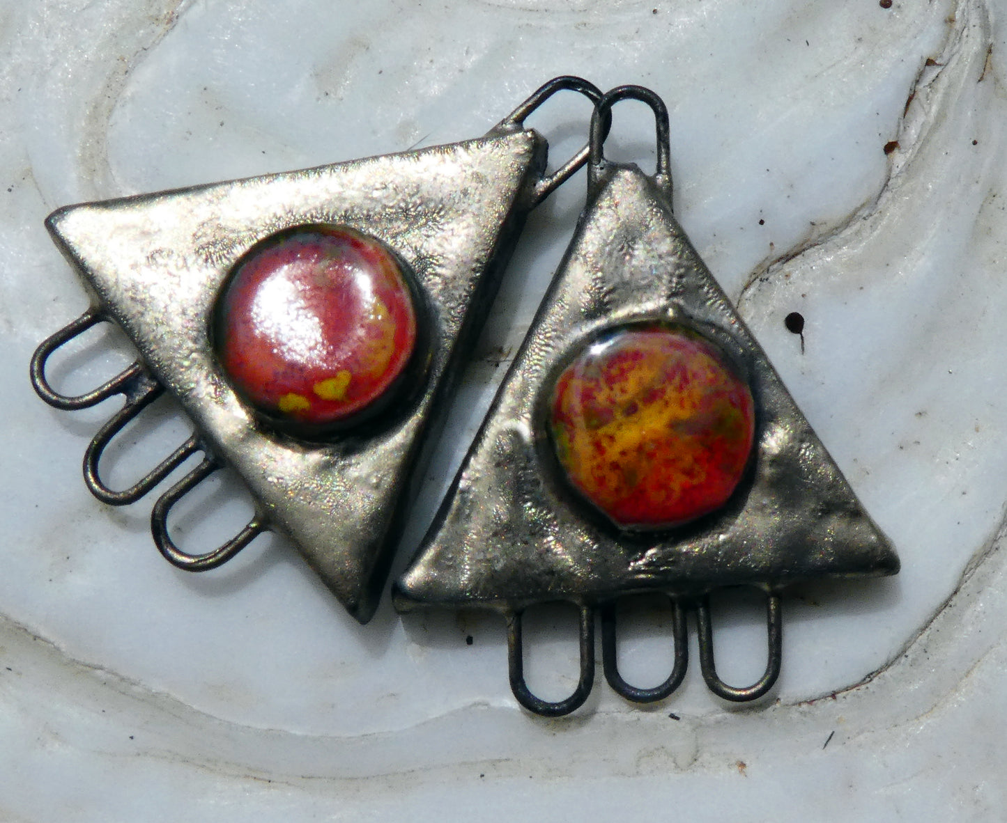 Ceramic Moulded Three Hoop Triangle Connectors - Firecracker