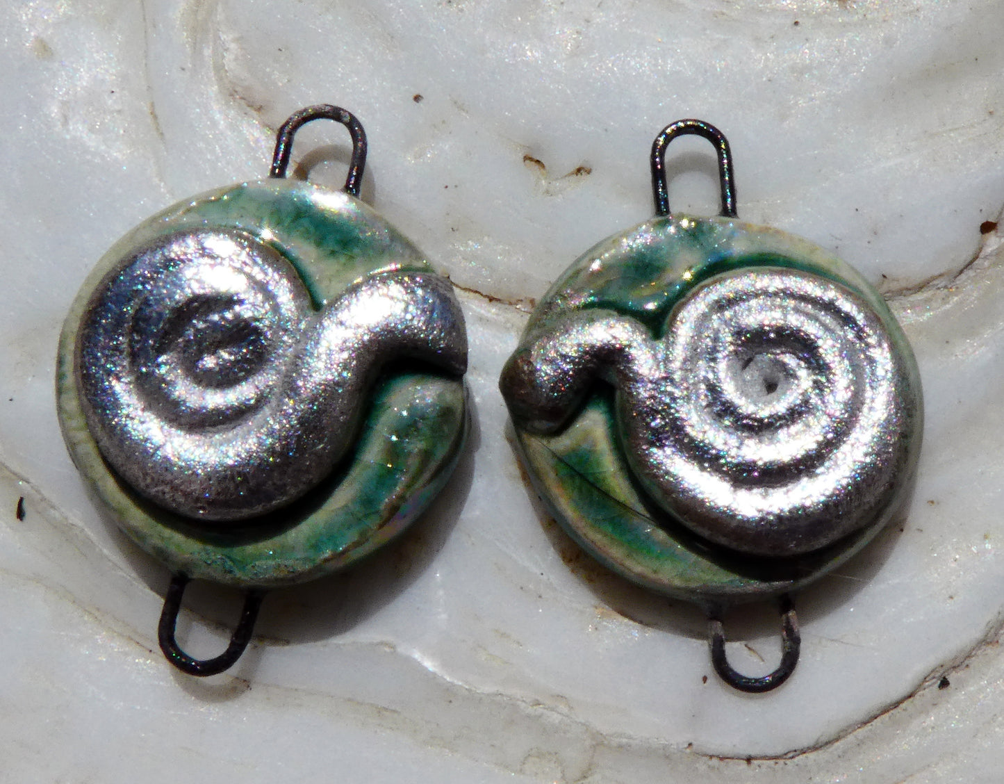 Ceramic Moulded Wave Swirl Disc Connectors - Topaz