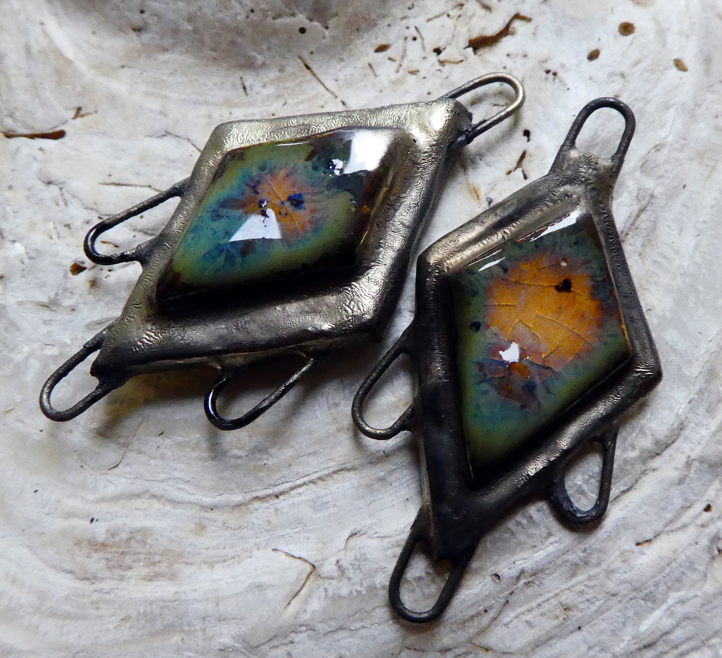 Ceramic Moulded Diamond Connectors-Amber Ash