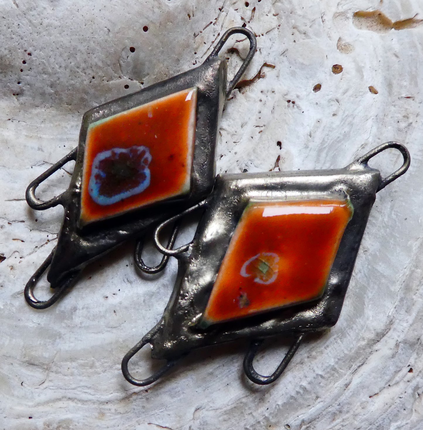 Ceramic Moulded Diamond Connectors-Vermillion Sunburst