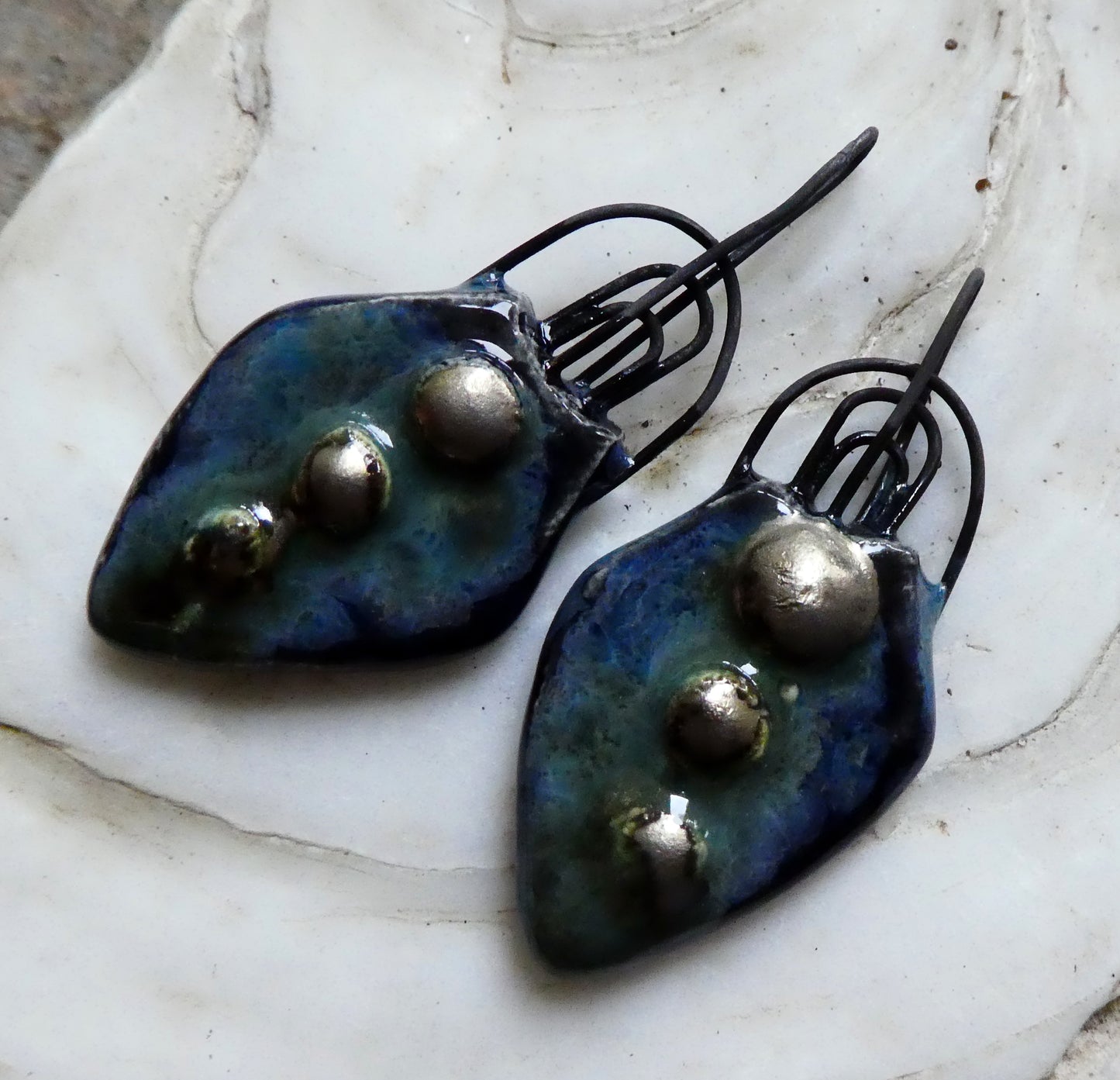 Ceramic Multi Hoop Pointed Charms -Obsidian