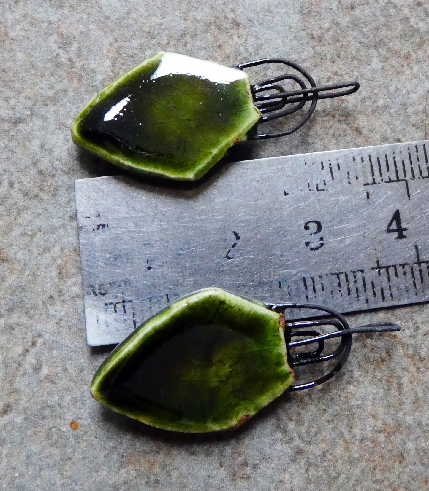 Ceramic Multi Hoop Pointed Charms -Olive