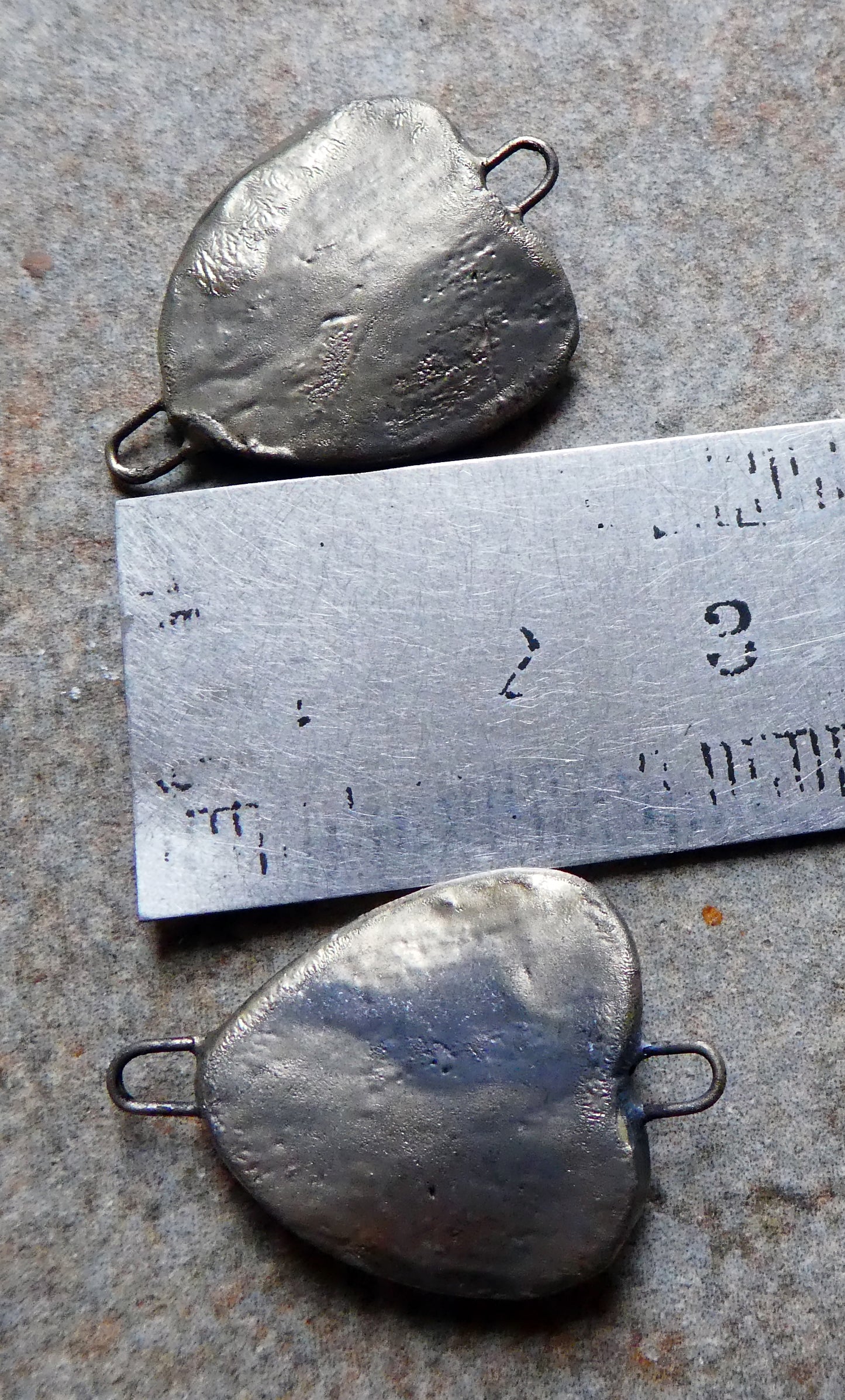 Ceramic Heart Shaped Leaf Connectors - Vermillion Sunburst