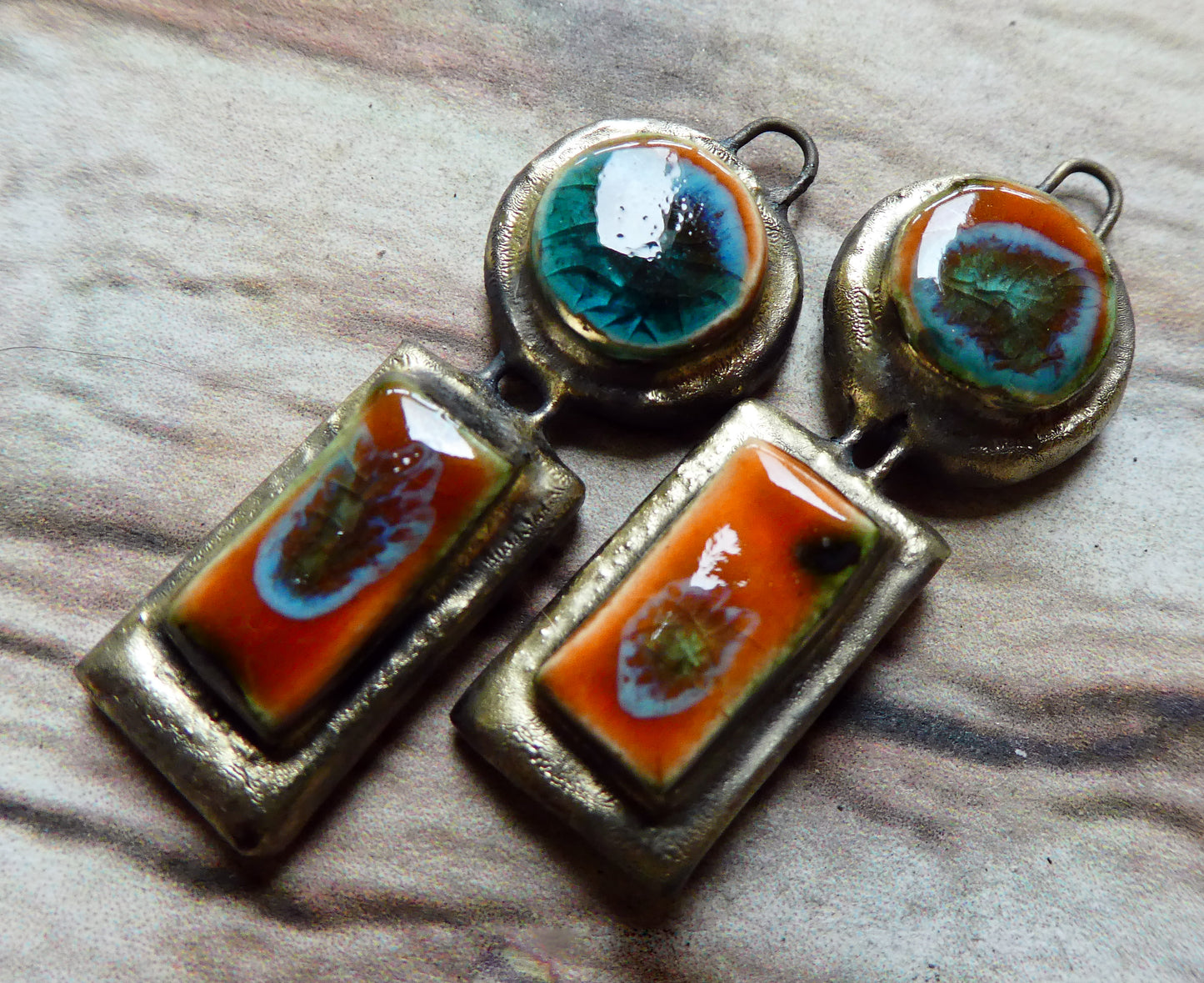 Ceramic Moulded Disc and Rectangle Charms -Vermillion Sunburst