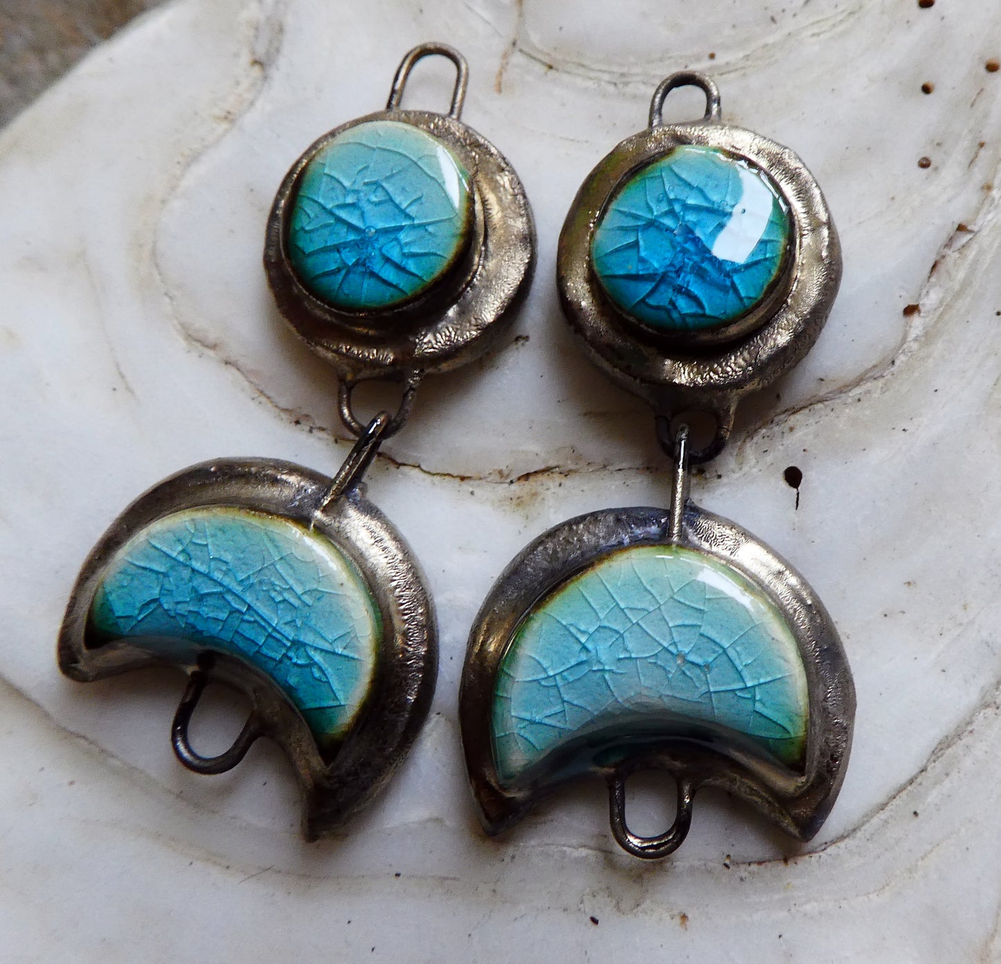 Ceramic Moulded Mystic Moon Dangly Connectors - Turquoise Crackle