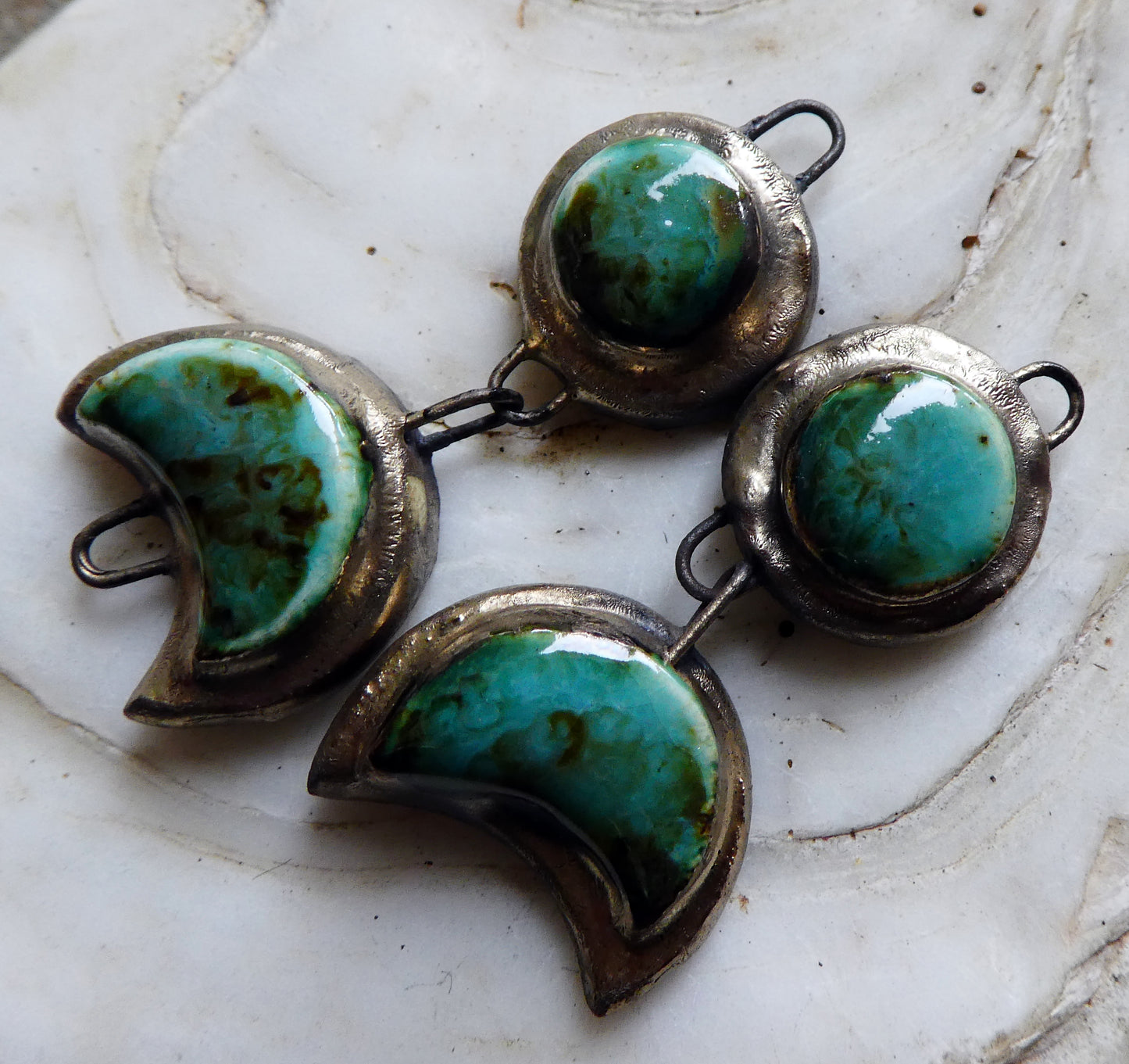 Ceramic Moulded Mystic Moon Dangly Connectors - Blue Guppy