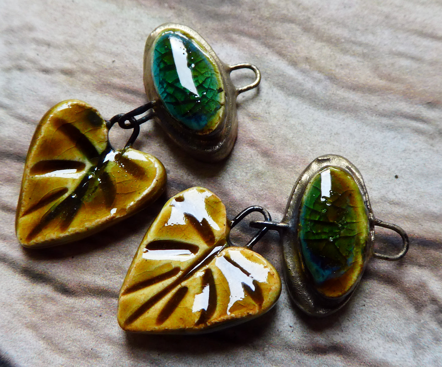 Ceramic Moulded Oval and Leaf Dangles - Billabong