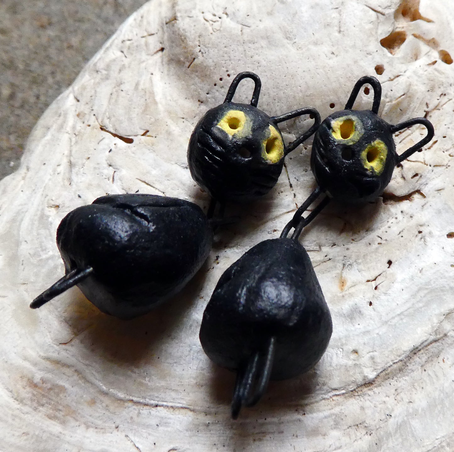 Ceramic Dangly Cat Connectors - Matte Black