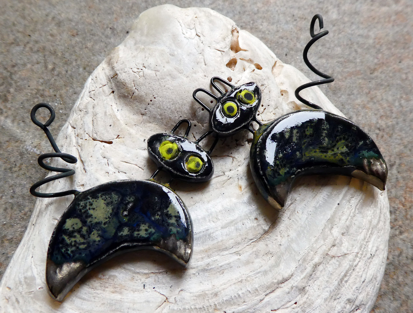 Ceramic Curly Tail Cat Charms - Constellation