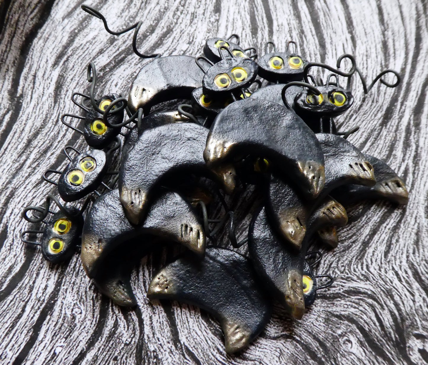 Ceramic Curly Tail Cat Charms - Matte Black