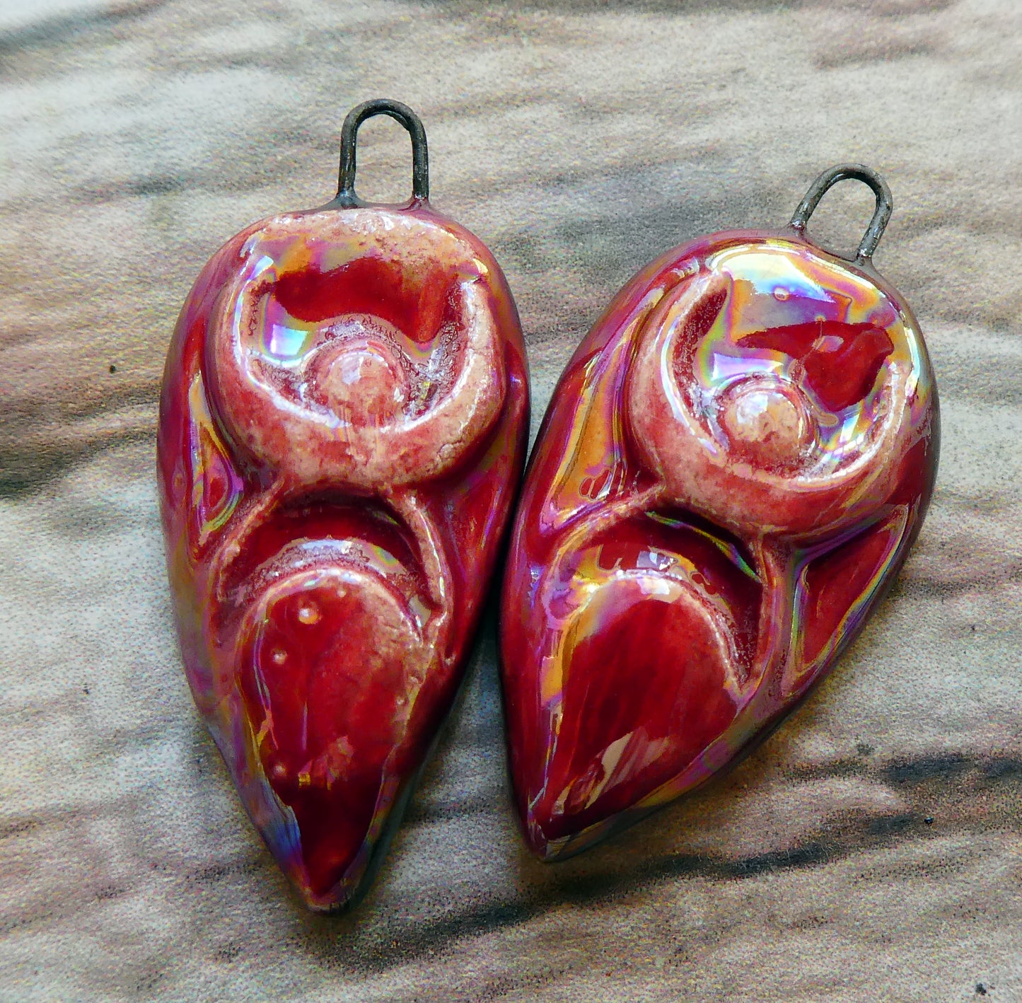 Ceramic Lustrous Goddess Charms -Red