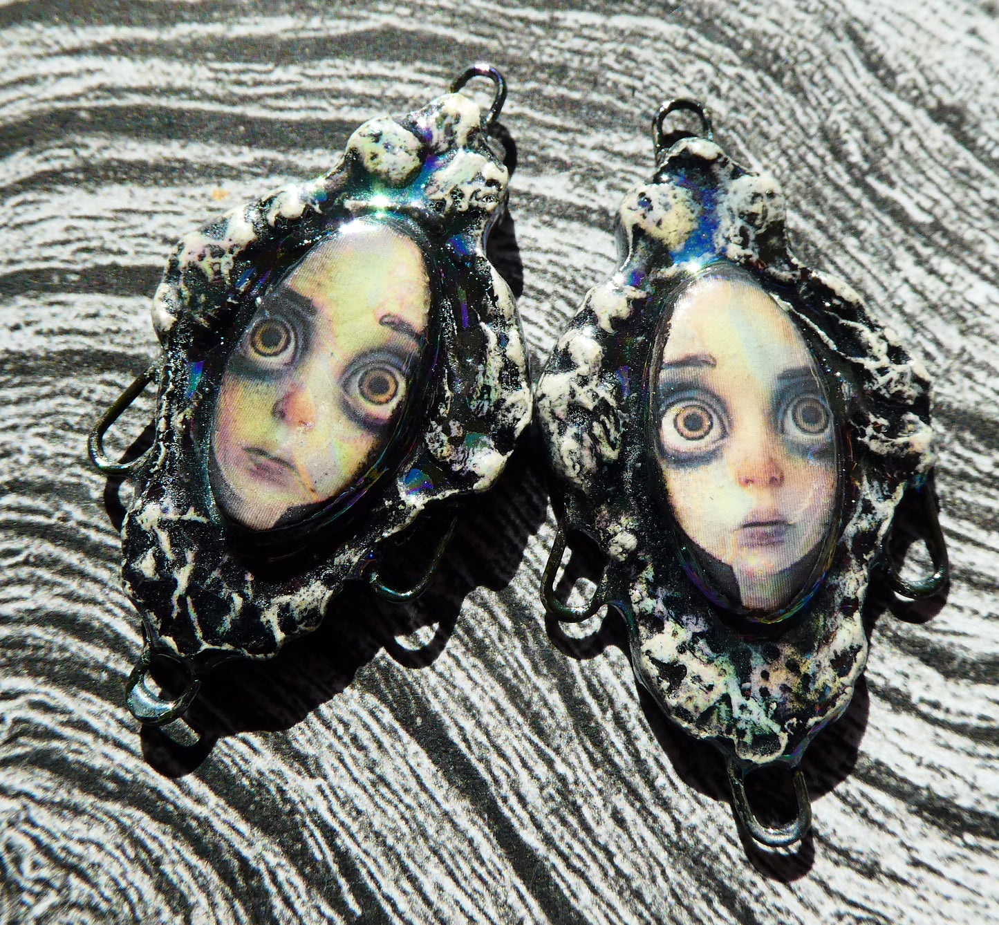 Ceramic Filligree Spooky Girl Connectors #1