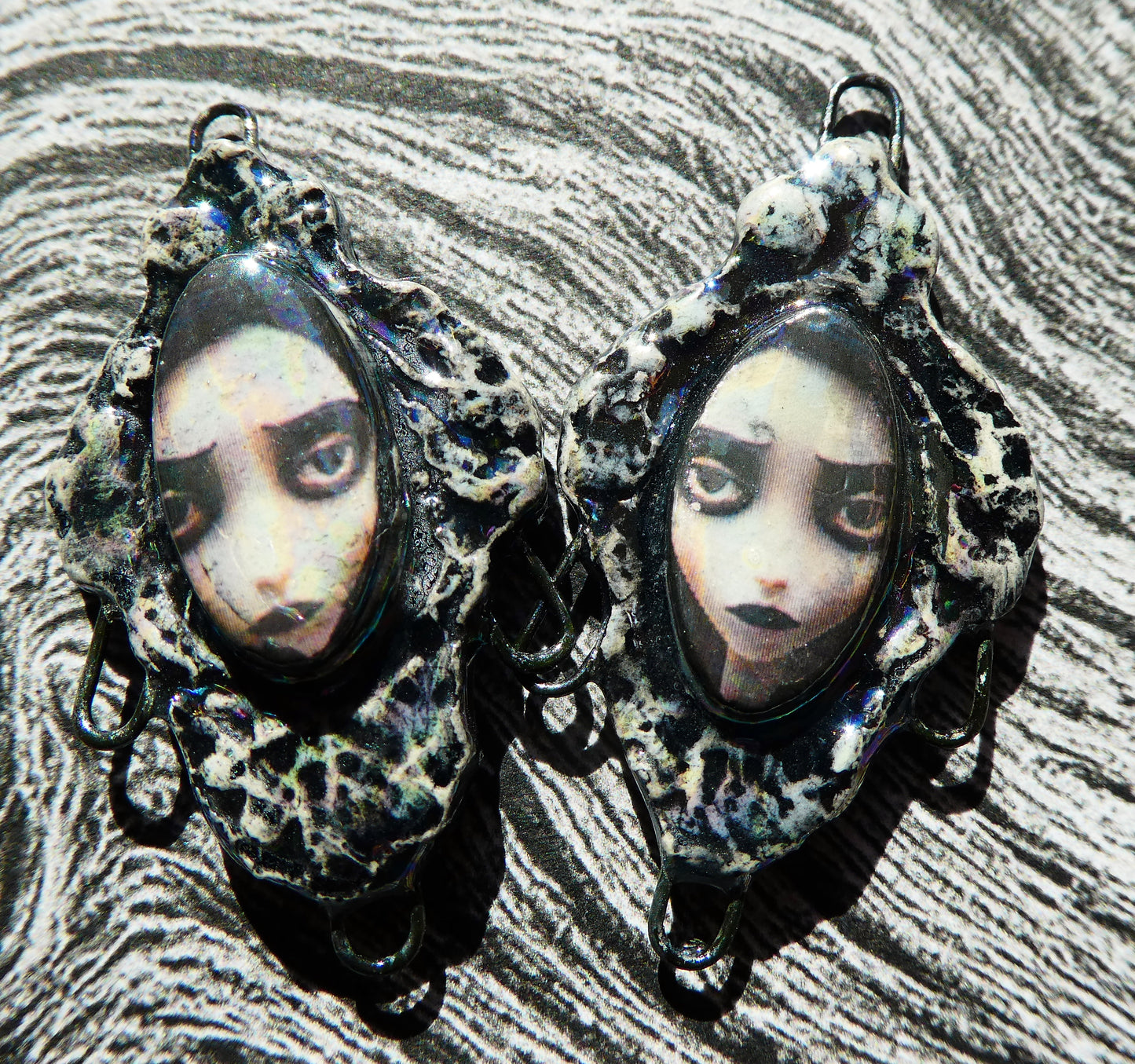 Ceramic Filligree Spooky Girl Connectors #3
