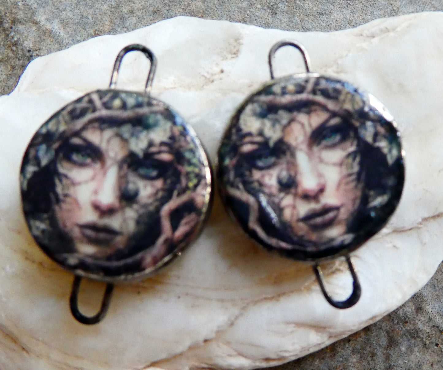 Ceramic Green Woman Decal Disc Connectors - #1