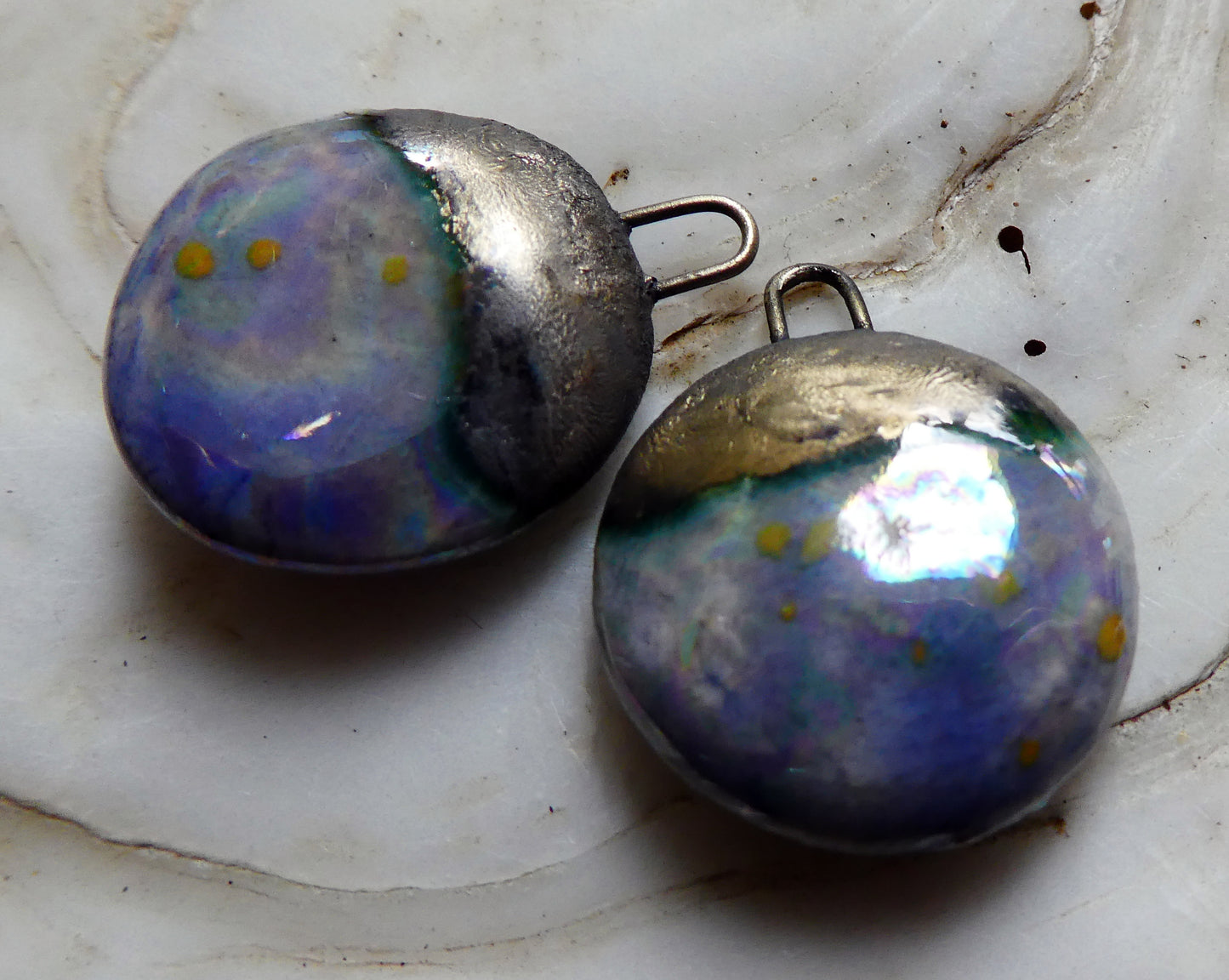 Ceramic Lustrous Disc Drops - Peritwinkle