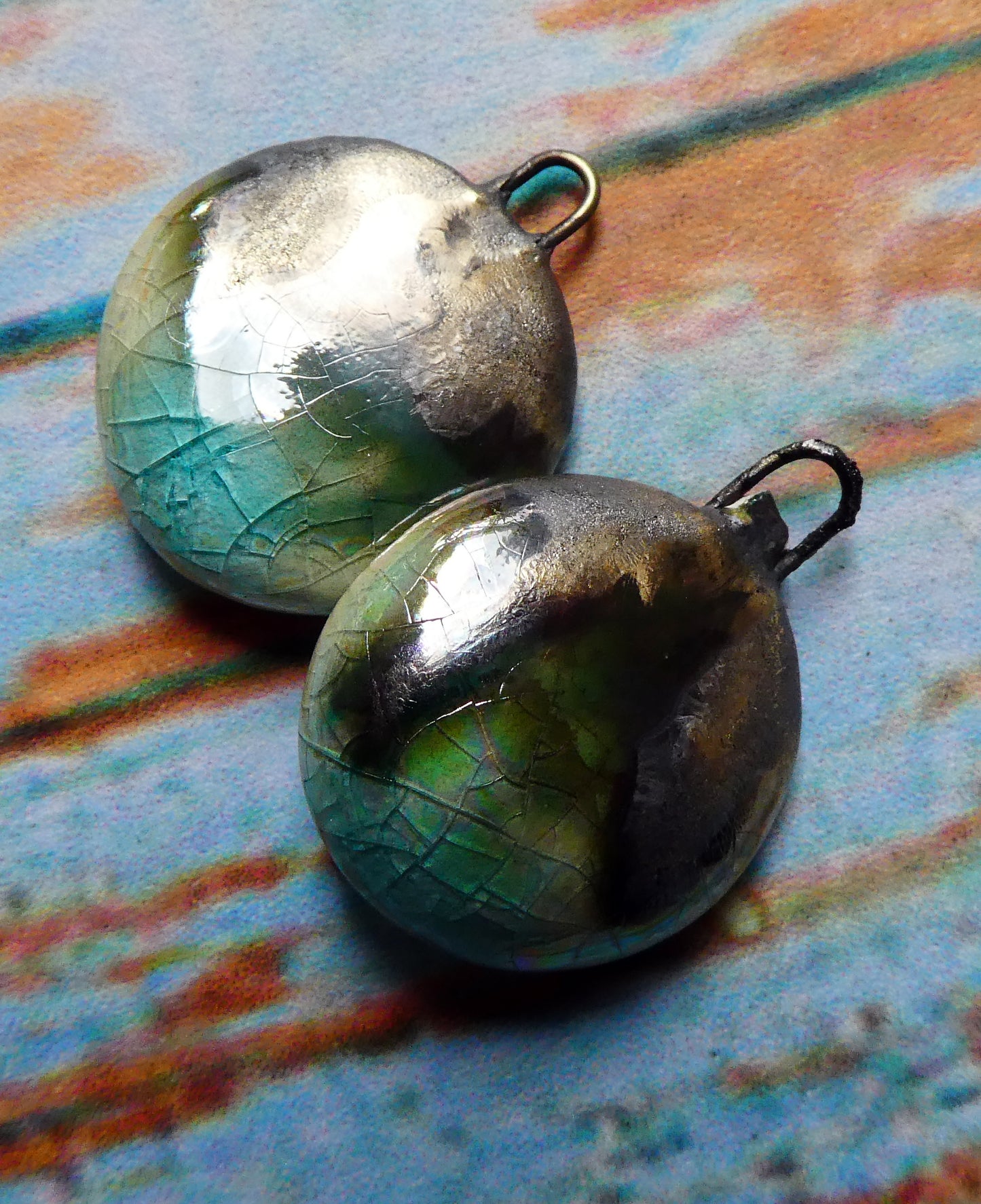 Ceramic Lustrous Disc Drops - Moonscape Crackle