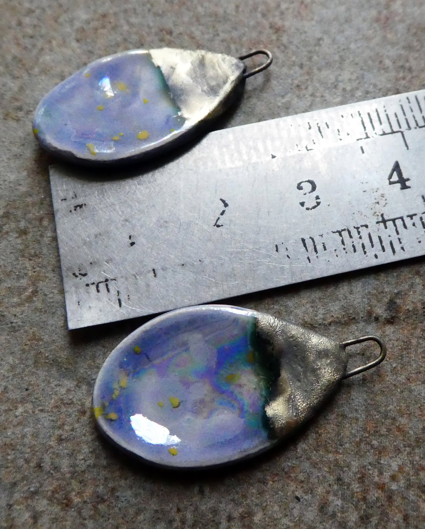 Ceramic Lustrous Flat Teardrop Drops - Peritwinkle