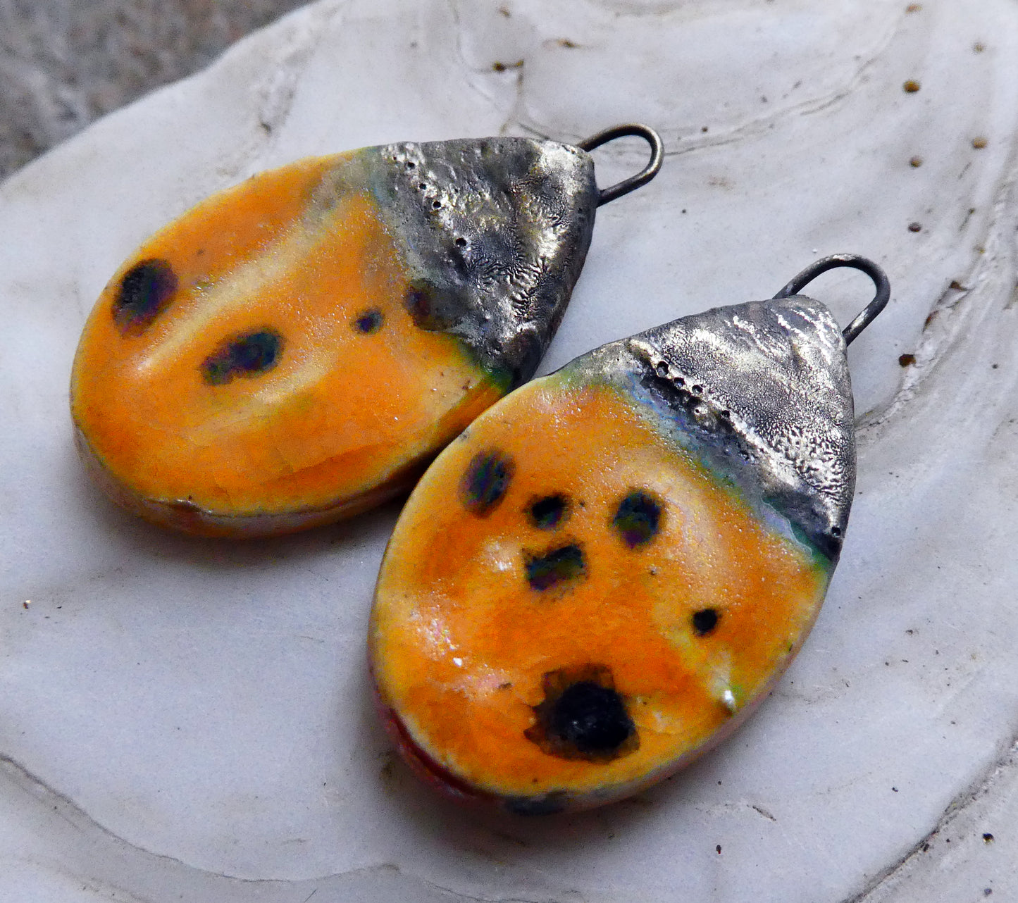 Ceramic Lustrous Flat Teardrop Drops - Papaya