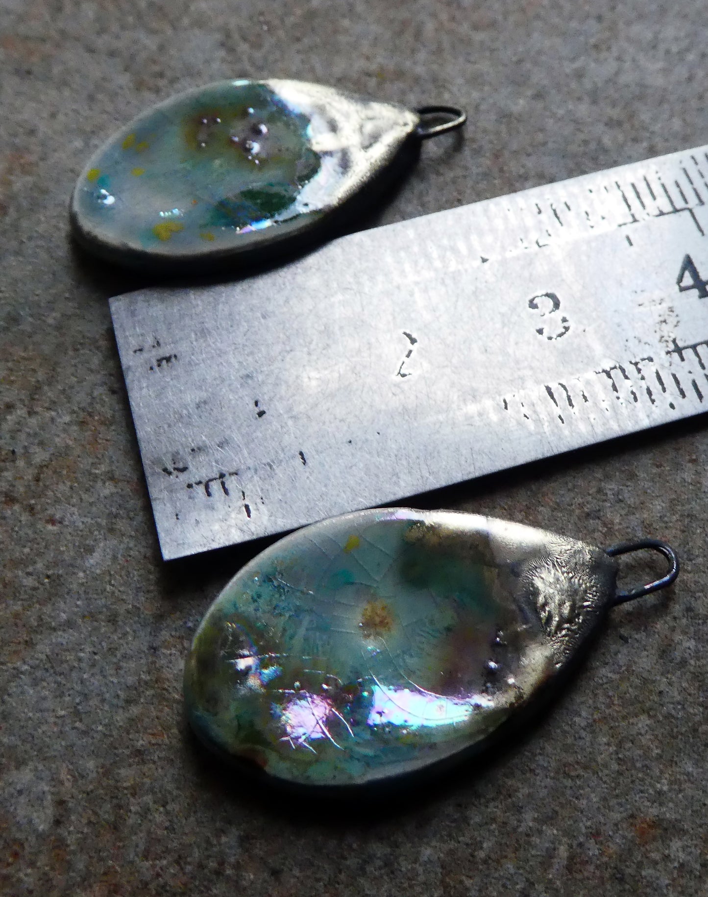 Ceramic Lustrous Flat Teardrop Drops - Mountain Moss