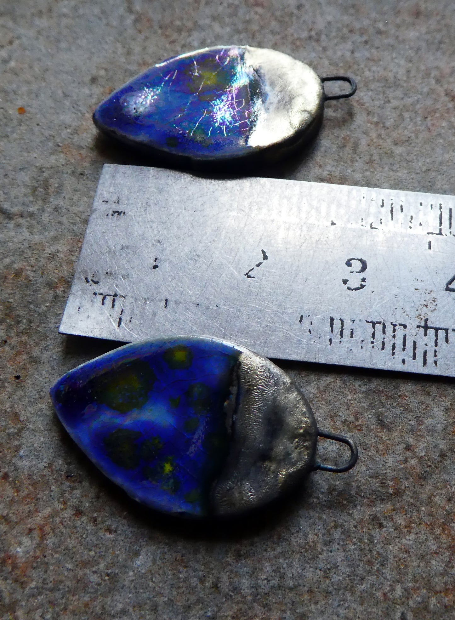 Ceramic Lustrous Flat Leaf Drops -Starry Night