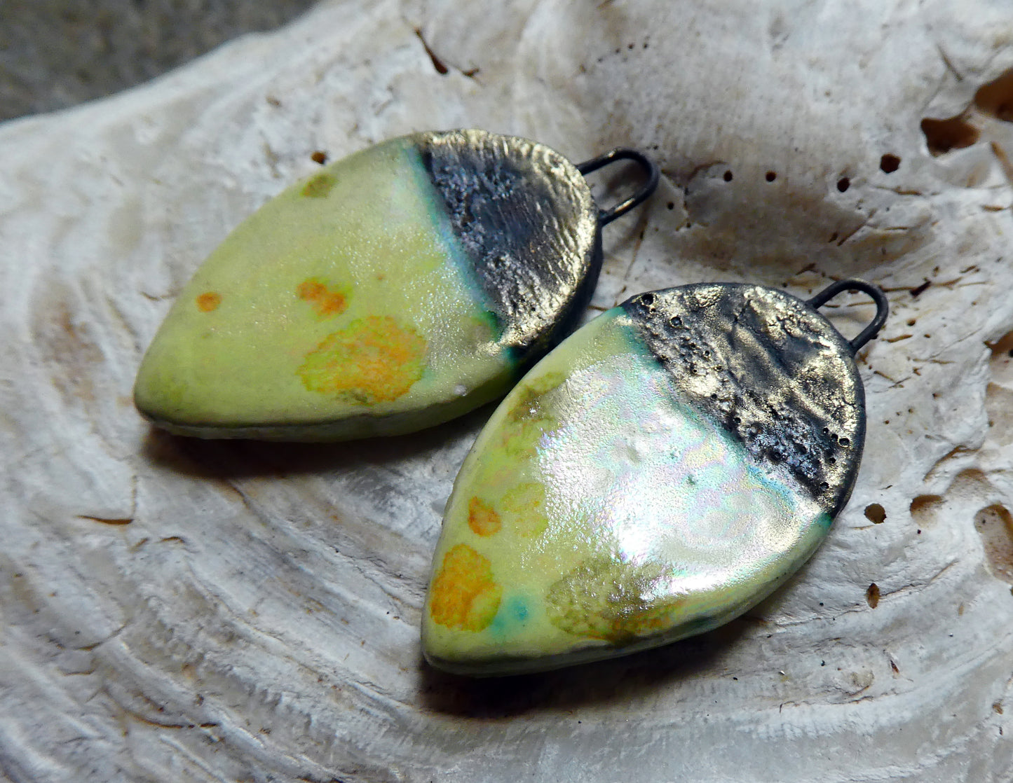 Ceramic Lustrous Flat Leaf Drops - Haystack