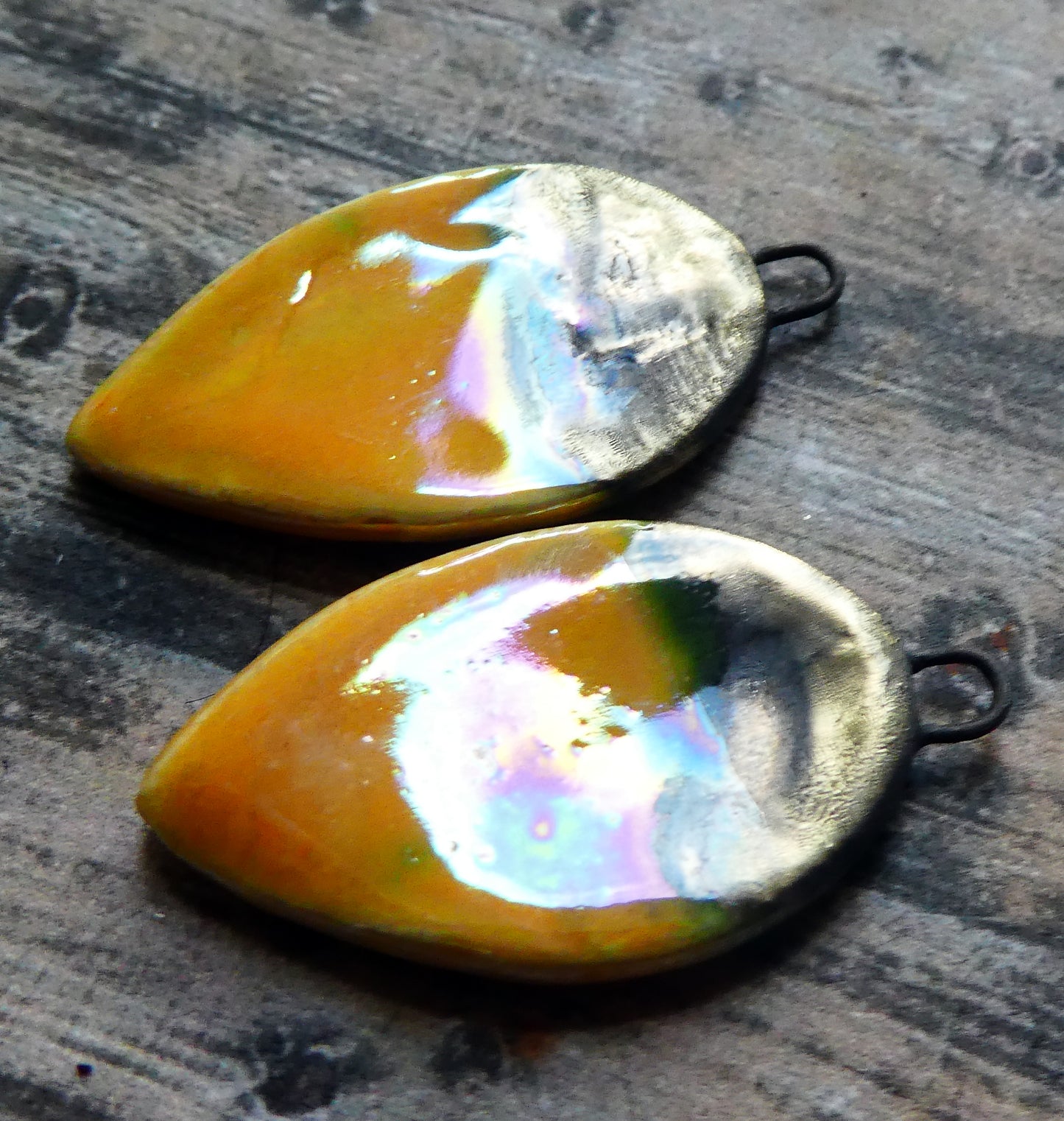 Ceramic Lustrous Flat Leaf Drops - Yellow