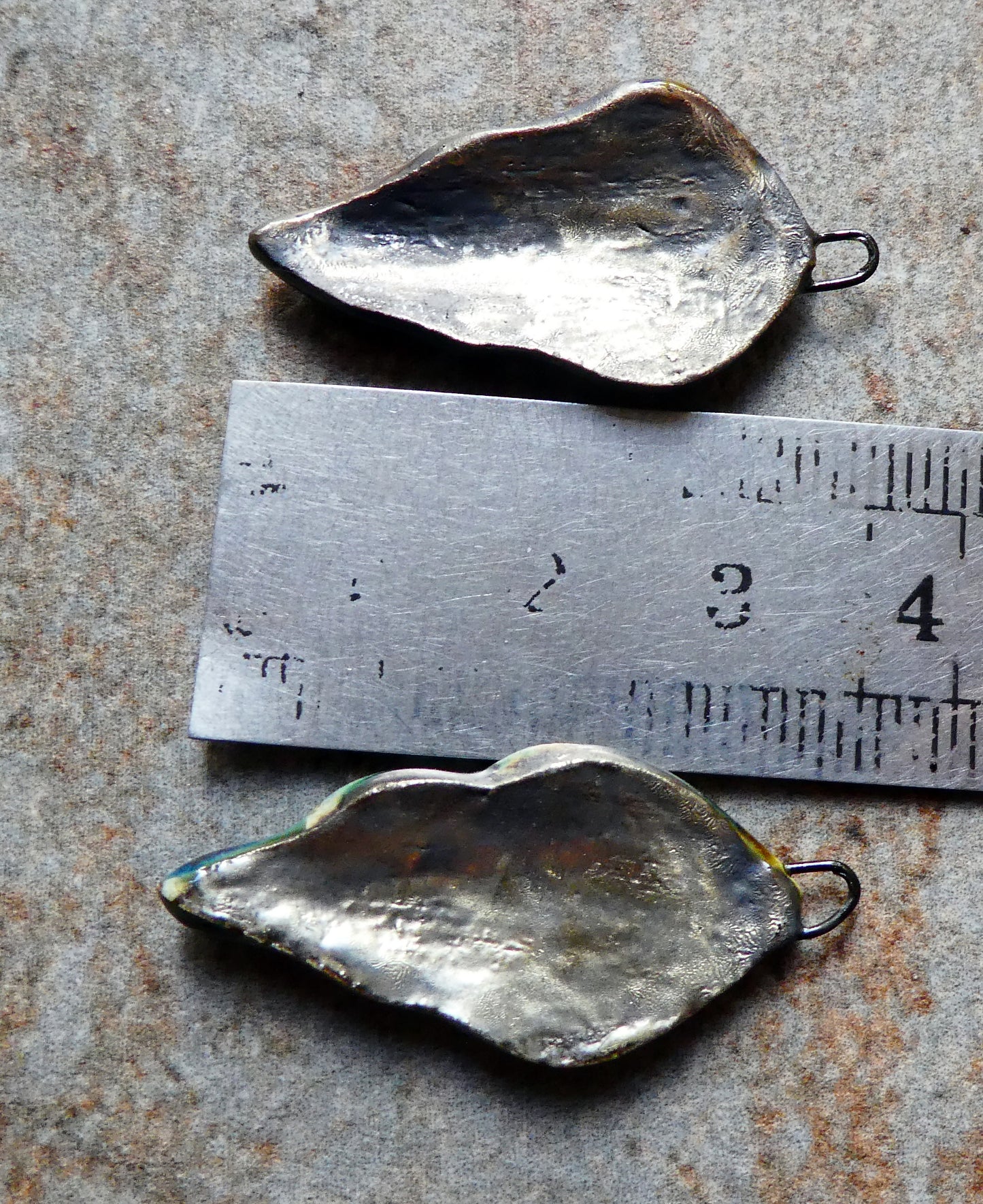 Ceramic Super Slim Autumn Leaf Charms #18