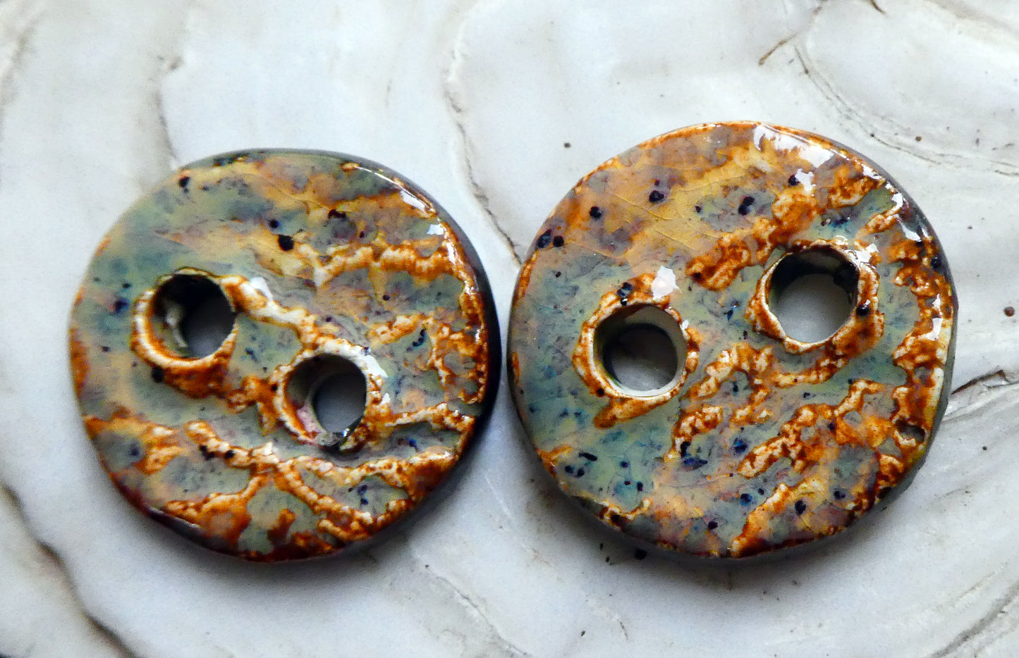 Ceramic Bark Medium Textured Buttons-Amber Ash