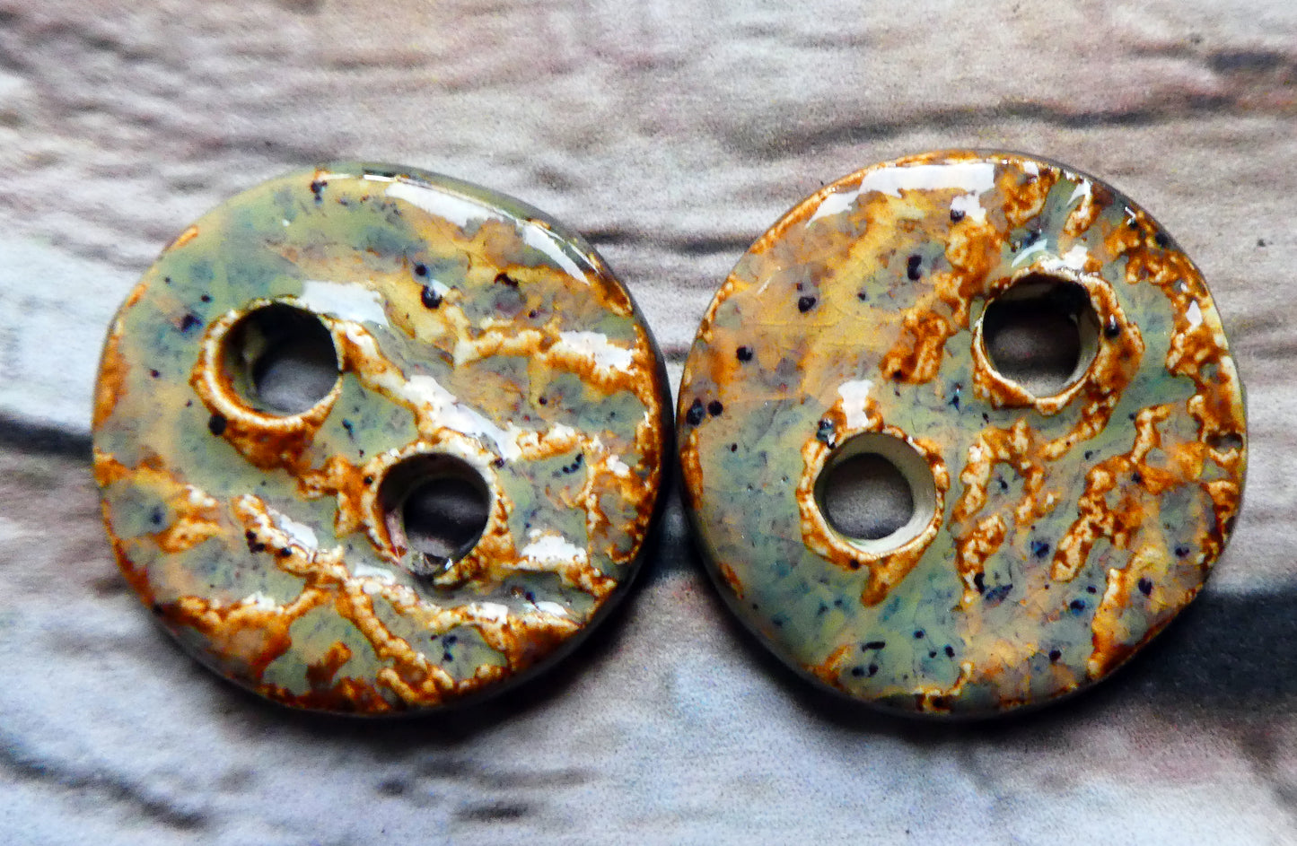 Ceramic Bark Medium Textured Buttons-Amber Ash