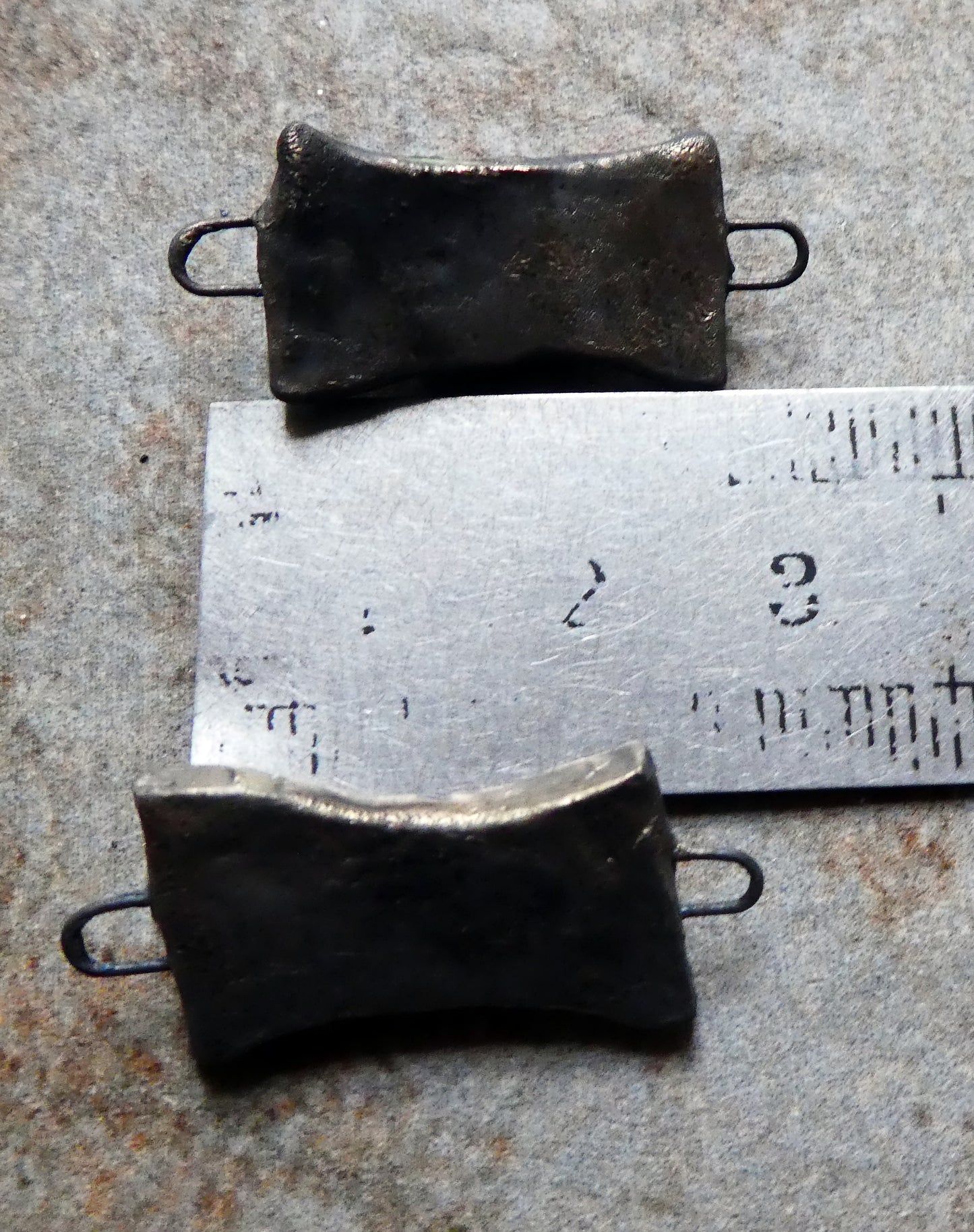 Ceramic Lustrous Little Gem Tablet Connectors - Cognac