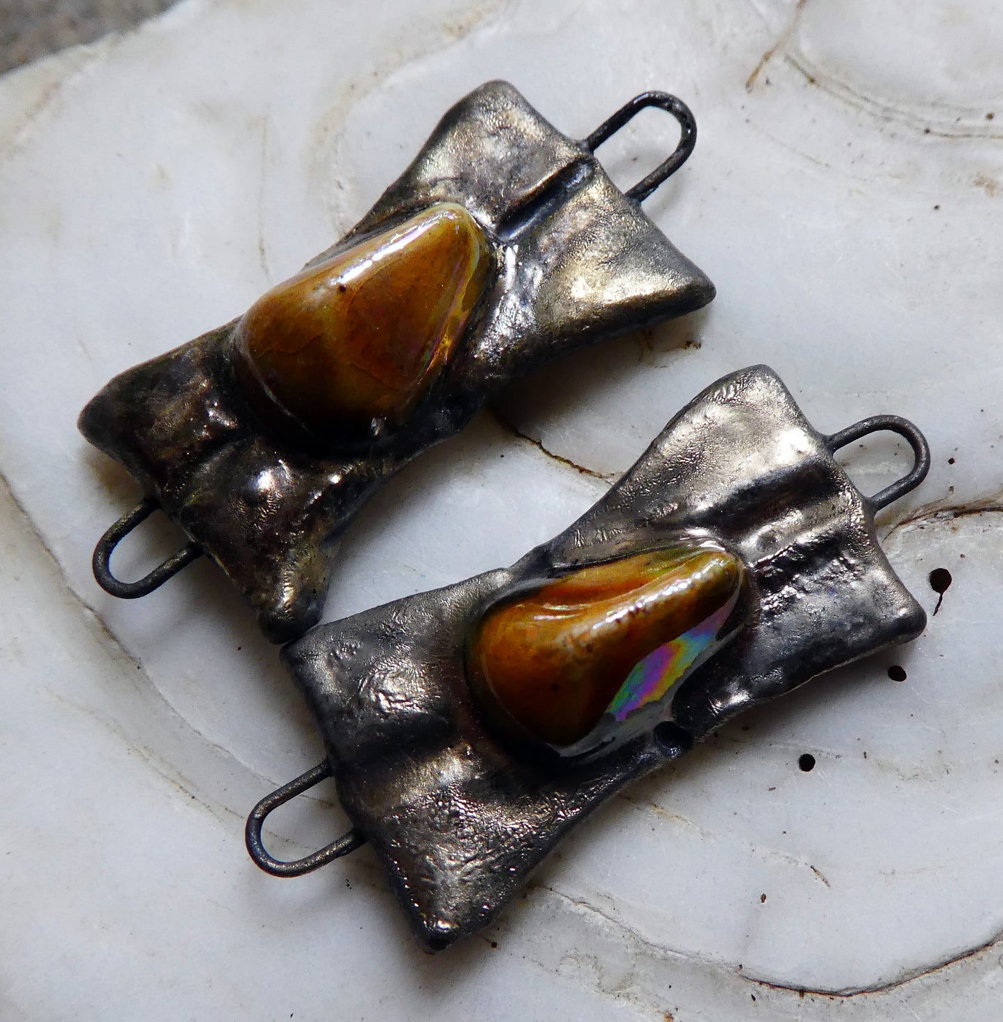 Ceramic Lustrous Little Gem Tablet Connectors - Cognac