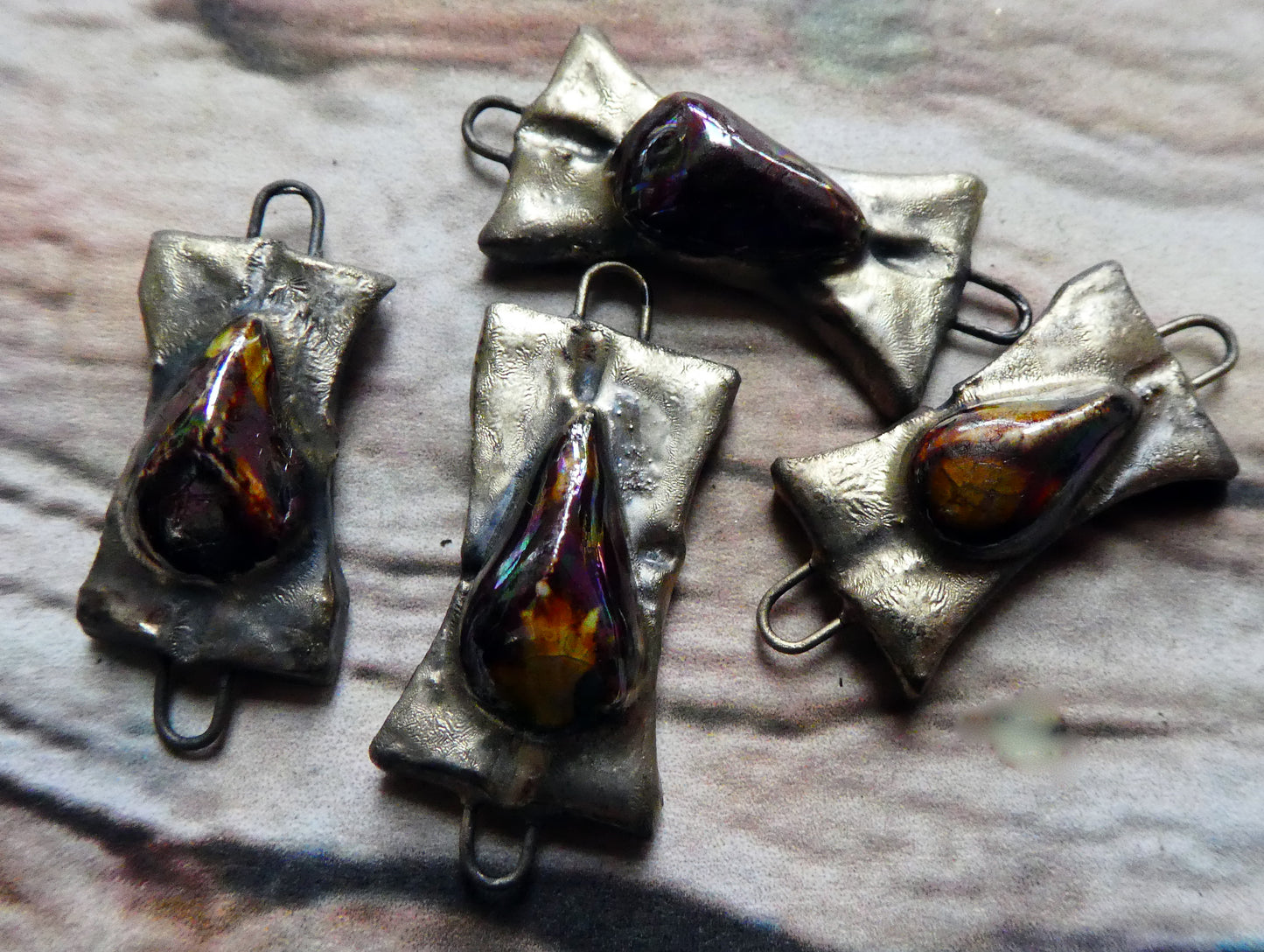 Ceramic Lustrous Little Gem Tablet Connectors - Dune