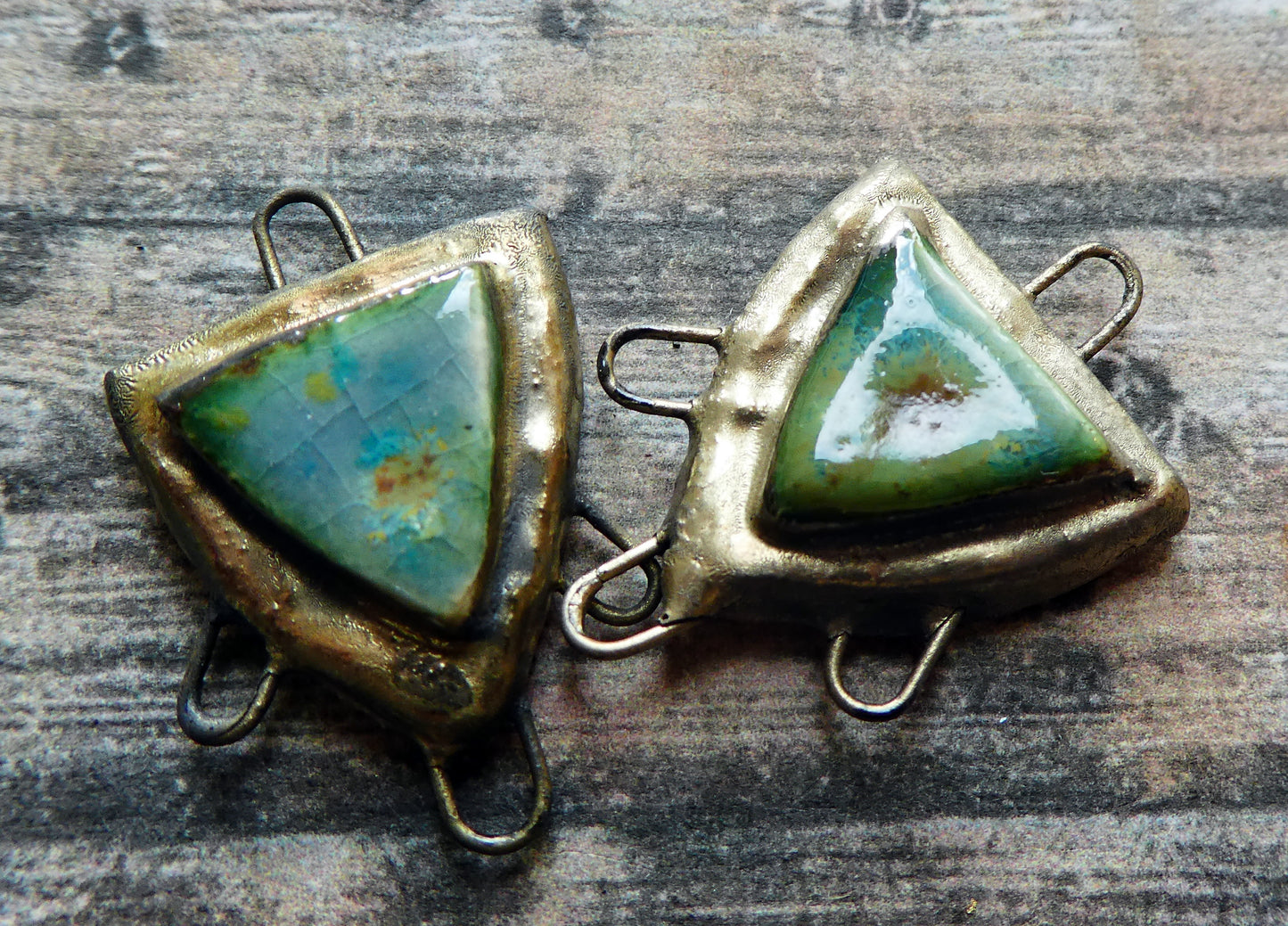 Ceramic Moulded Shield Connectors - Mountain Moss