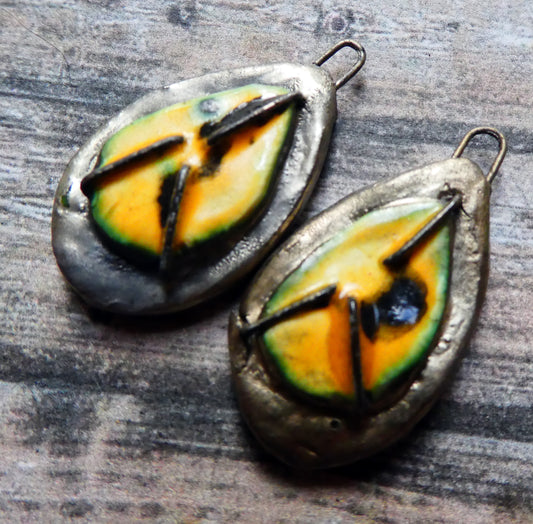 Ceramic  Moulded Teardrop Stapled Charms - Papaya