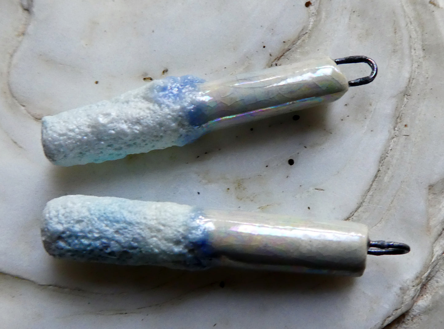 Ceramic Lustrous Snow and Ice Sticks -Moonscape Crackle