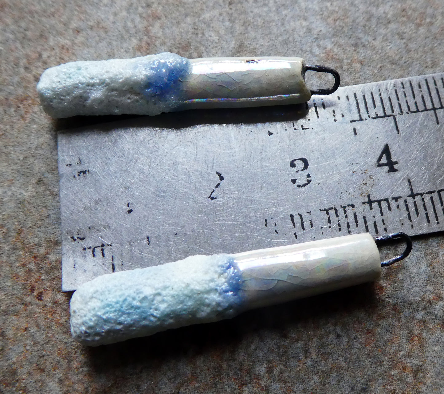 Ceramic Lustrous Snow and Ice Sticks -Moonscape Crackle