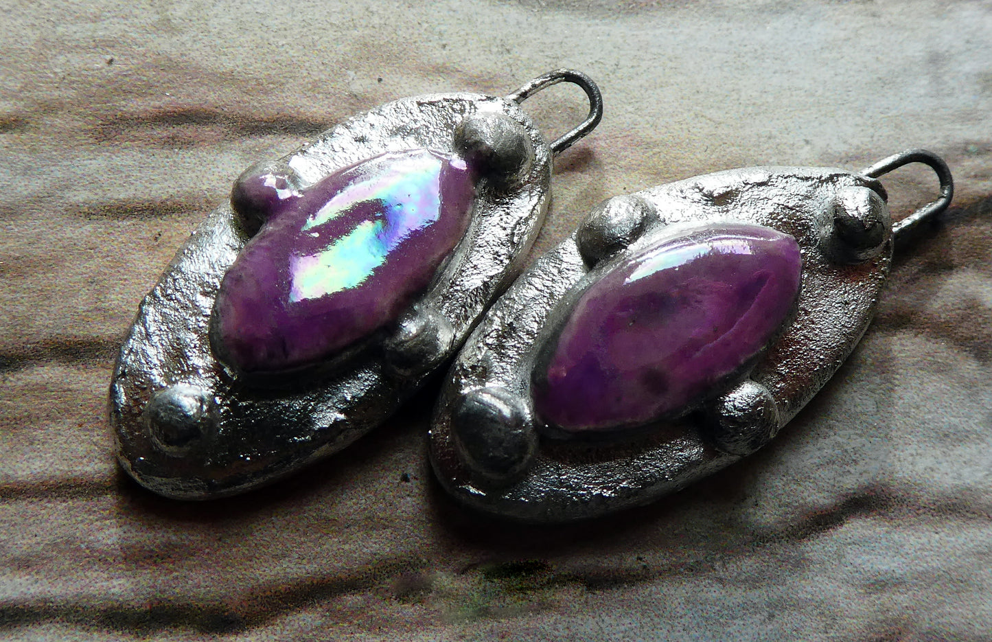 Ceramic Lustrous Silvery Granule Oval Charms - Grapel