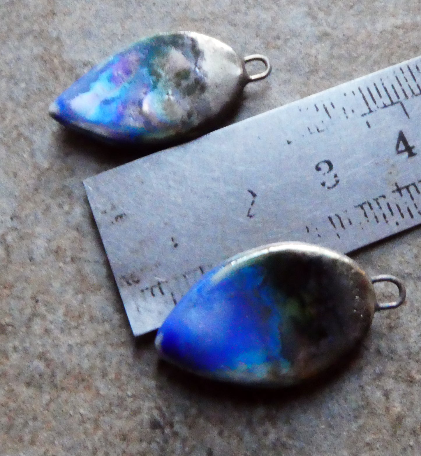 Ceramic Lustrous Flat Leaf Drops -Soft Blue