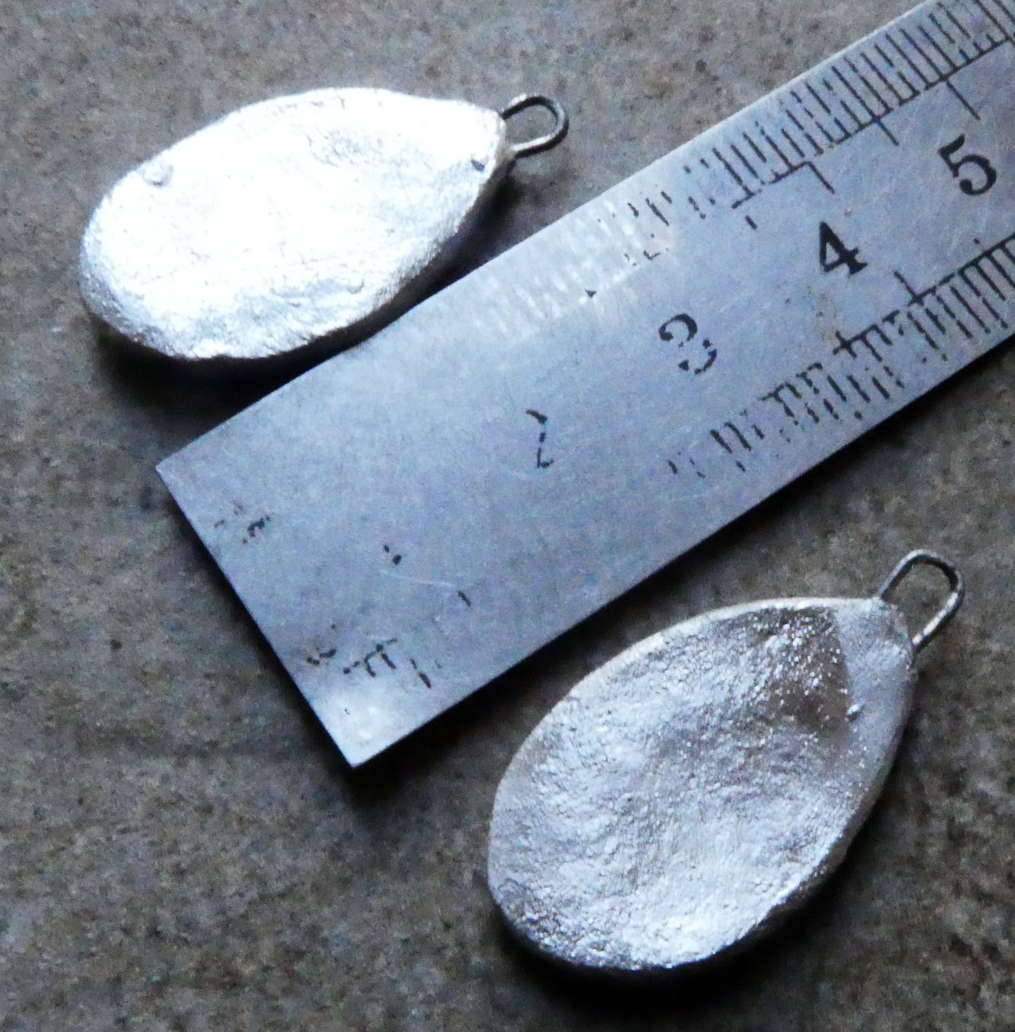 Ceramic Lustrous Silvery Icy Pool Charms - Blue Ice