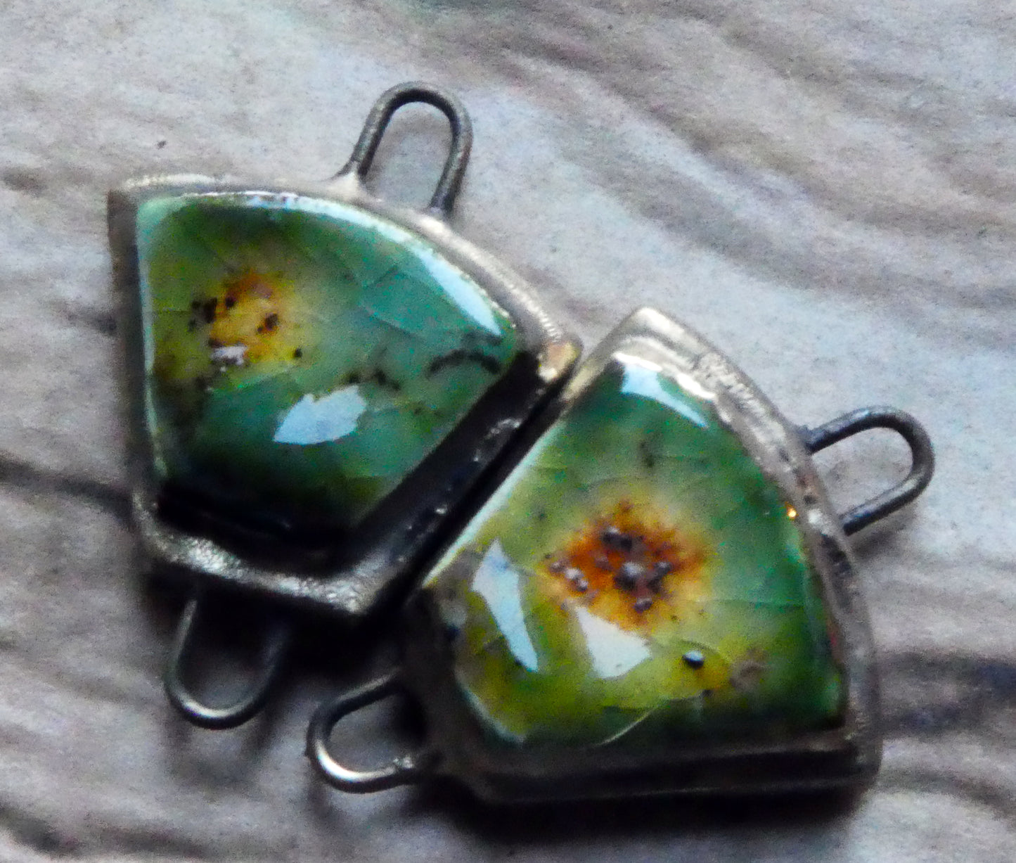 Ceramic Moulded Wedge Connectors- Lotus Blossom