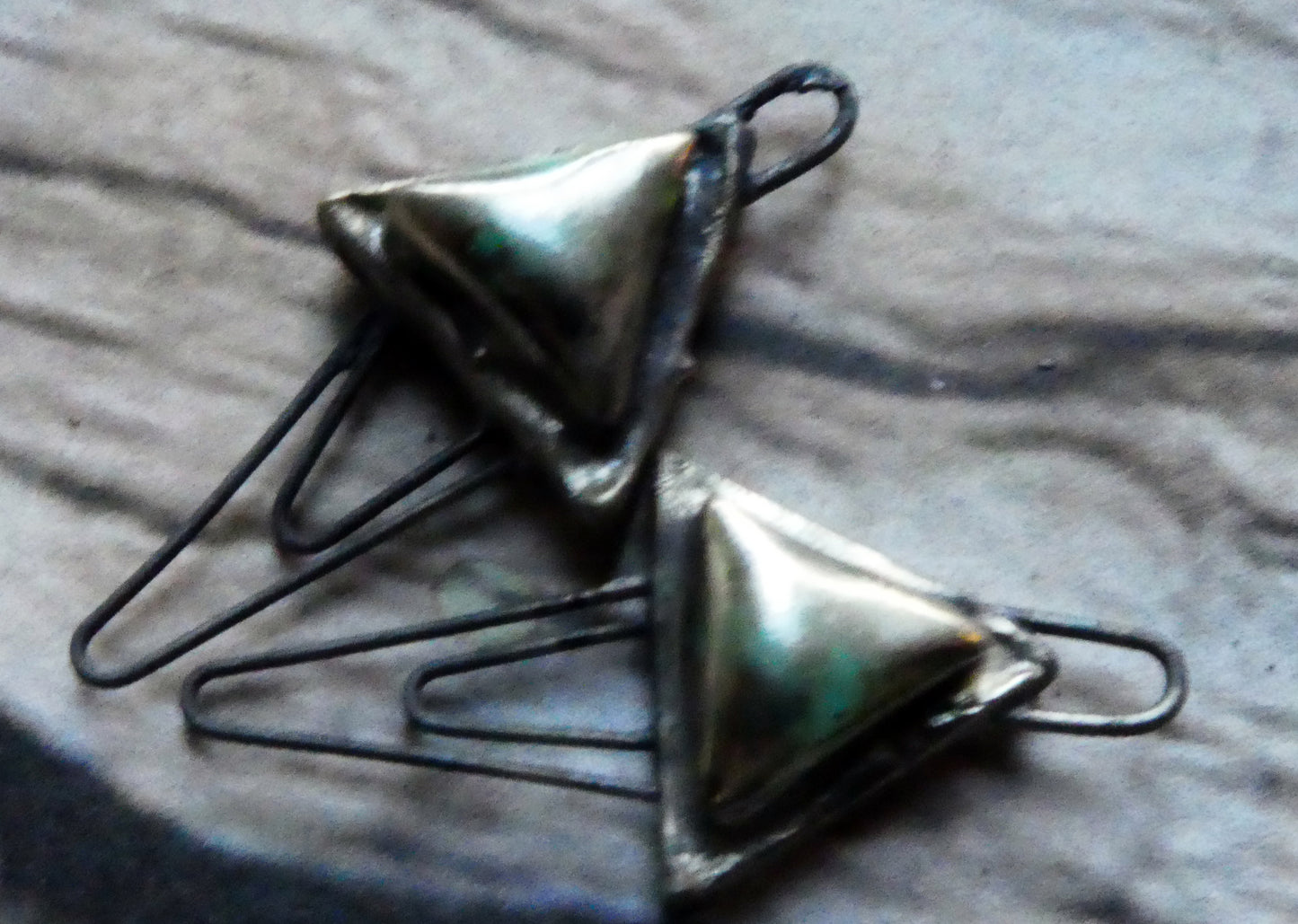 Ceramic Moulded Triangle Double Hoop Connectors- Supernova