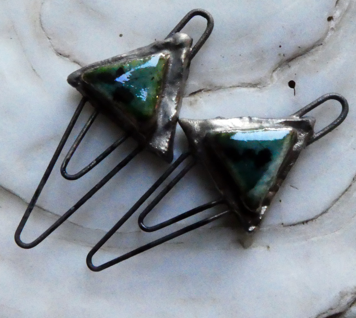 Ceramic Moulded Triangle Double Hoop Connectors- Ocean Mist