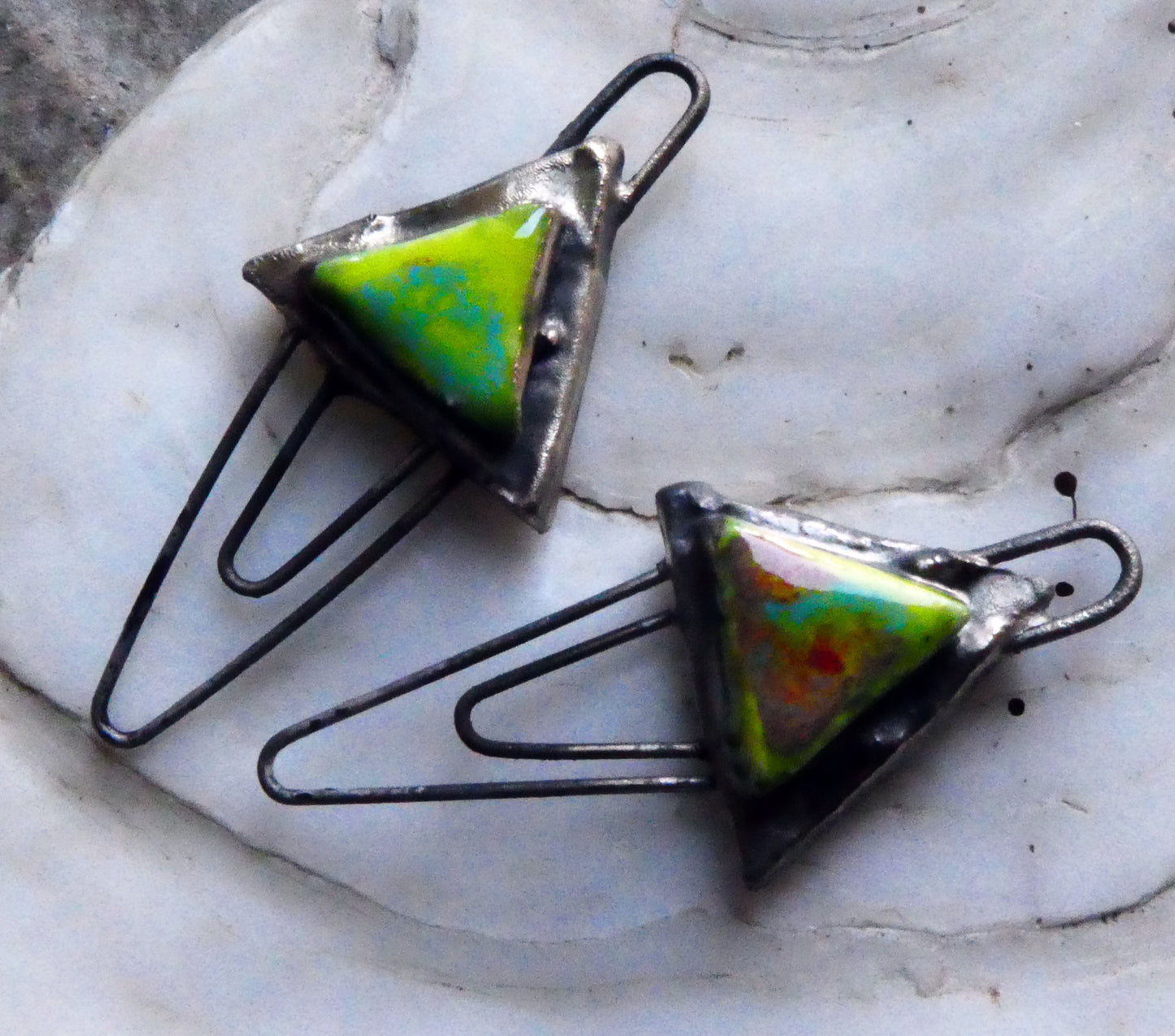 Ceramic Moulded Triangle Double Hoop Connectors- Cherry Limeade