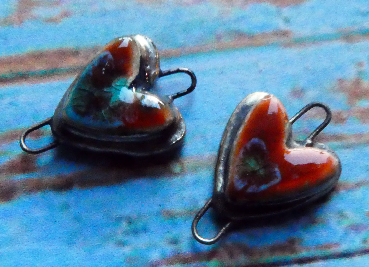 Ceramic Moulded Heart Connectors -Vermillion Sunburst