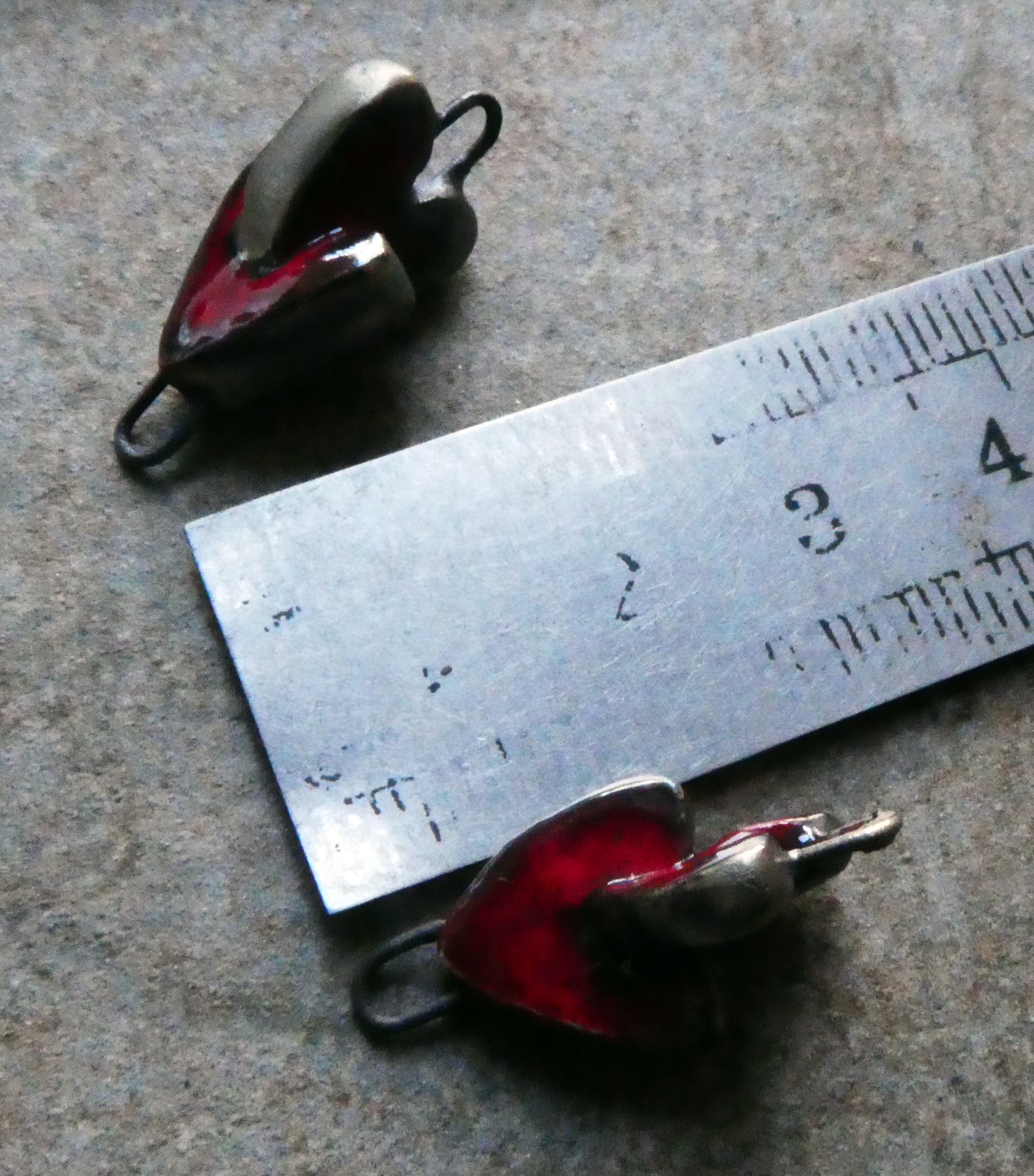 Ceramic Interconnected Hearts Connectors- Red